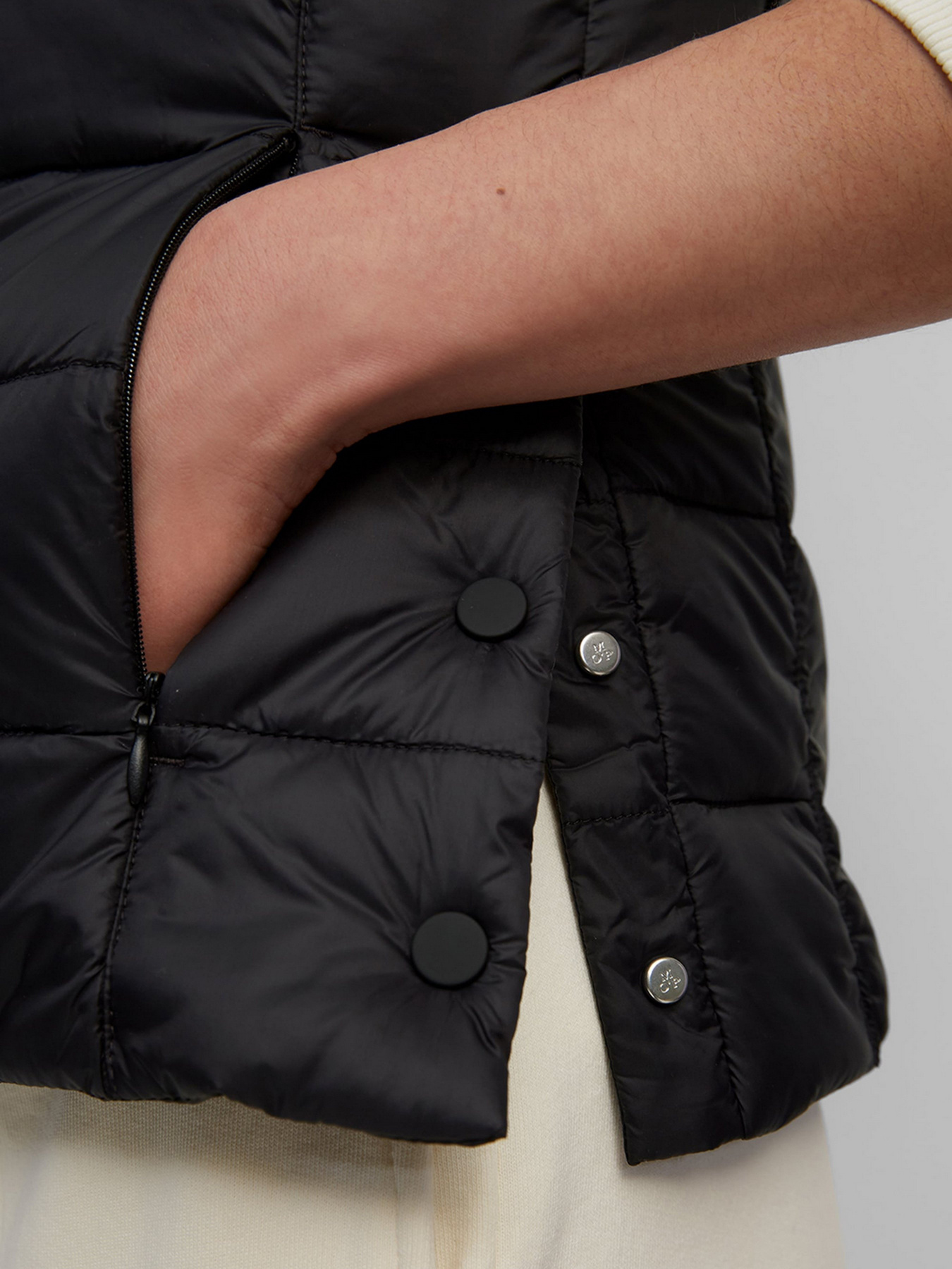 Жилет с утеплителем Marc O’Polo модель 200085172003-990 Фото