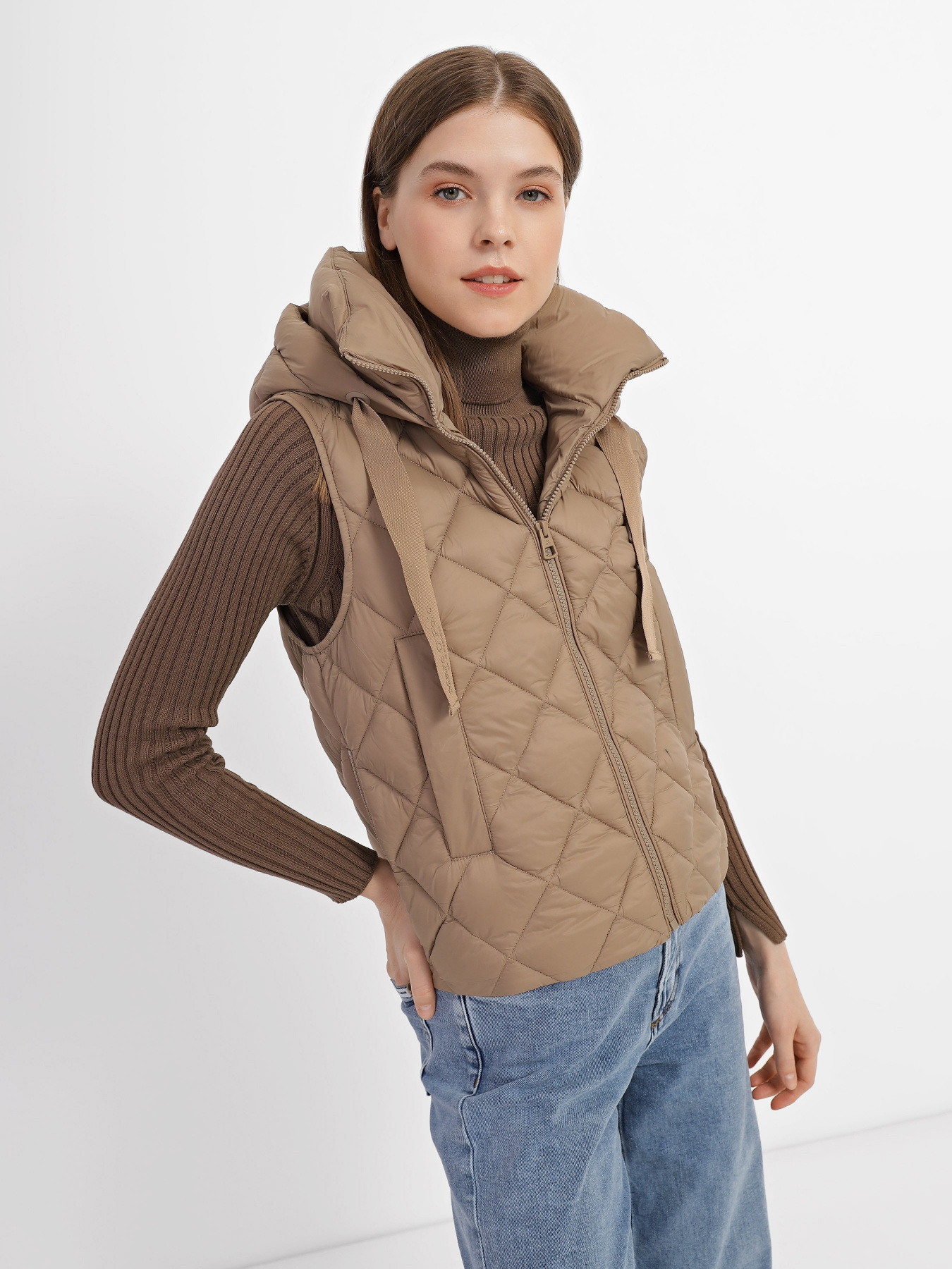 Жилет с утеплителем Marc O’Polo модель 301085172097-750 Фото