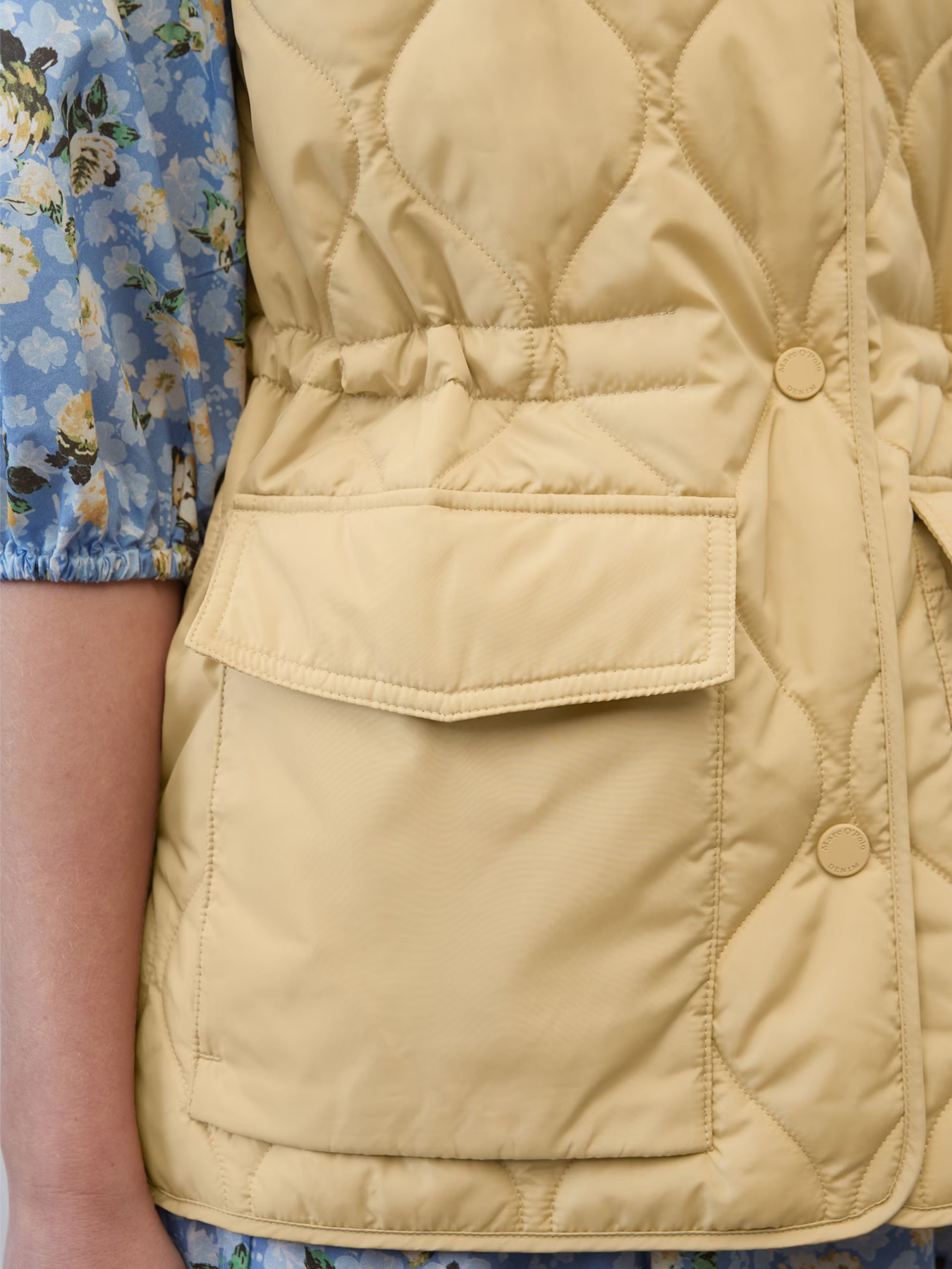 Жилет с утеплителем Marc O’Polo DENIM модель 342098472087-734 Фото