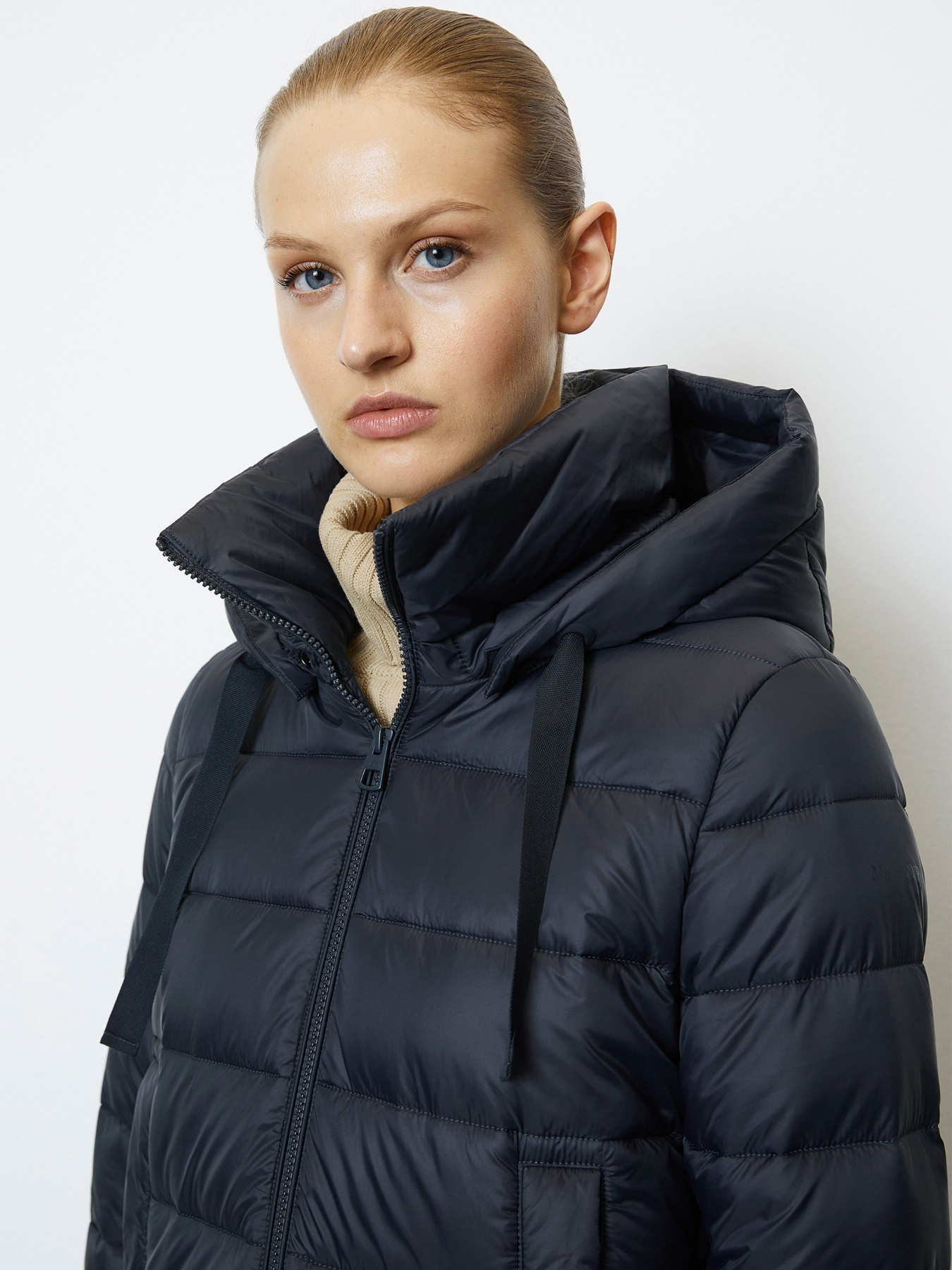 Демісезонна куртка Marc O’Polo модель 308085170129-899 Фото