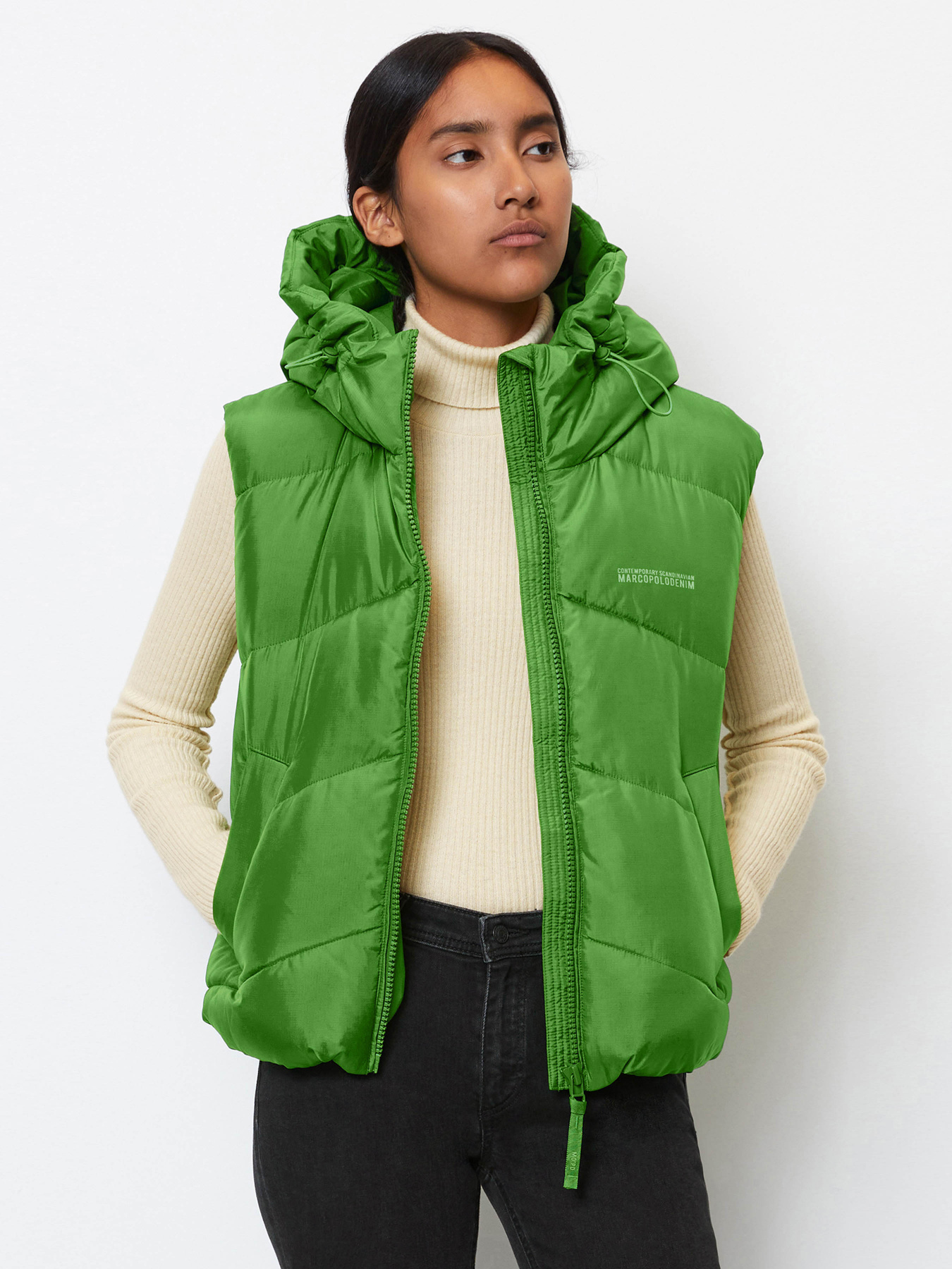 Утепленный жилет Marc O’Polo DENIM модель 349088172011-445 Утепленный жилет Marc O’Polo DENIM модель 349088172011-445 Фото