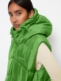 Утепленный жилет Marc O’Polo DENIM модель 349088172011-445 Утепленный жилет Marc O’Polo DENIM модель 349088172011-445 Фото