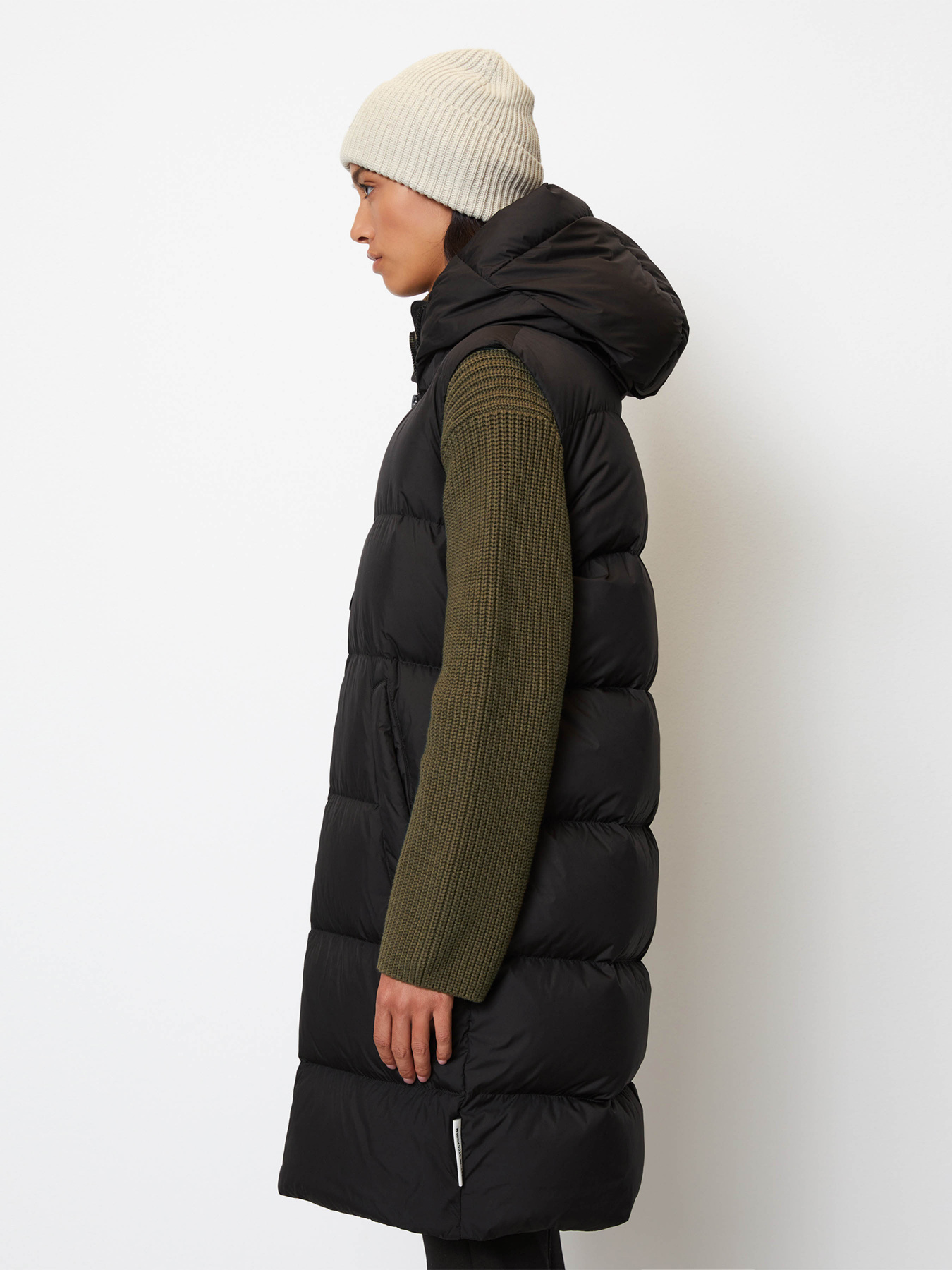 Утеплений жилет Marc O’Polo модель 309087472025-990 Фото