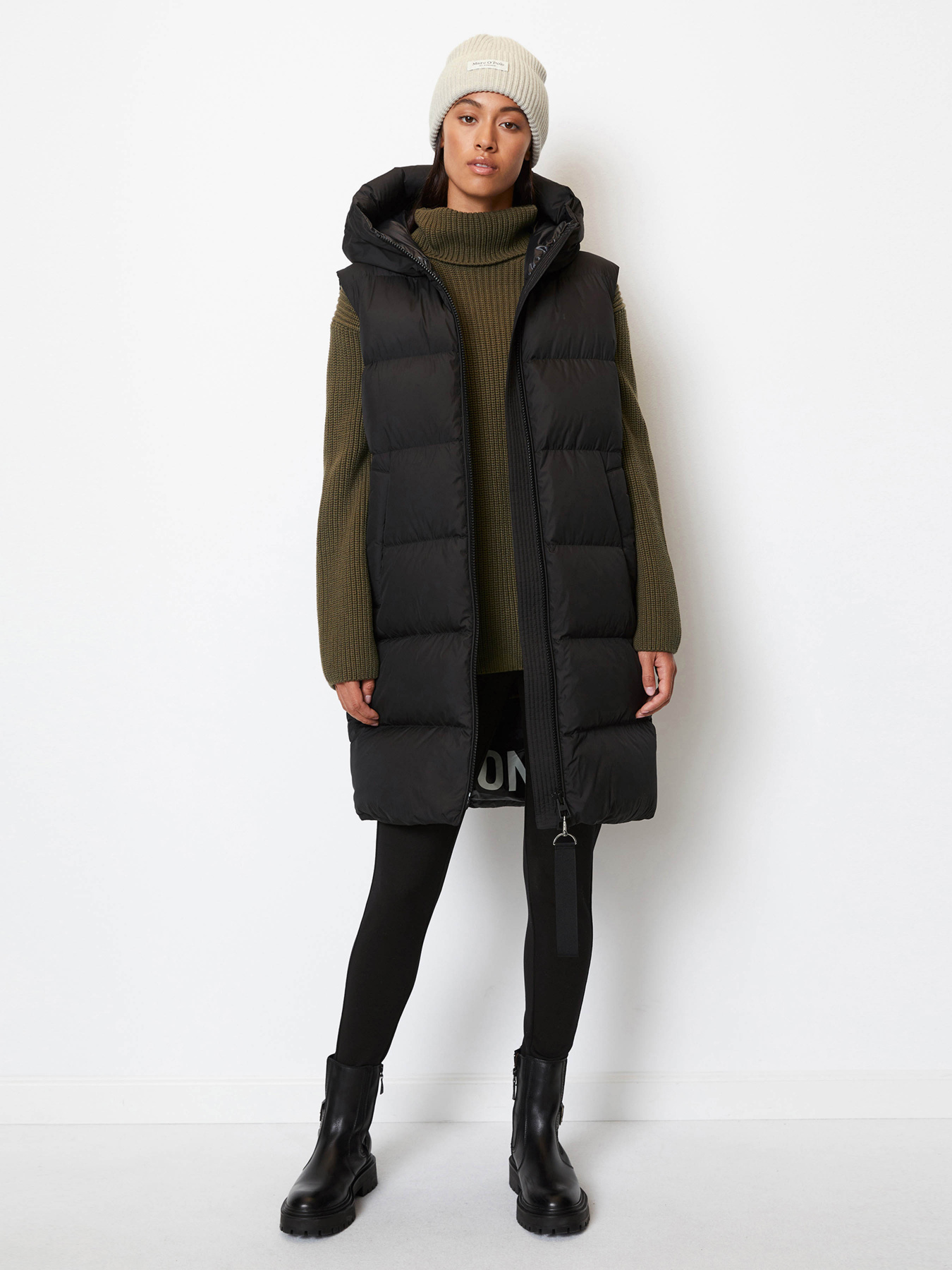 Утеплений жилет Marc O’Polo модель 309087472025-990 Фото