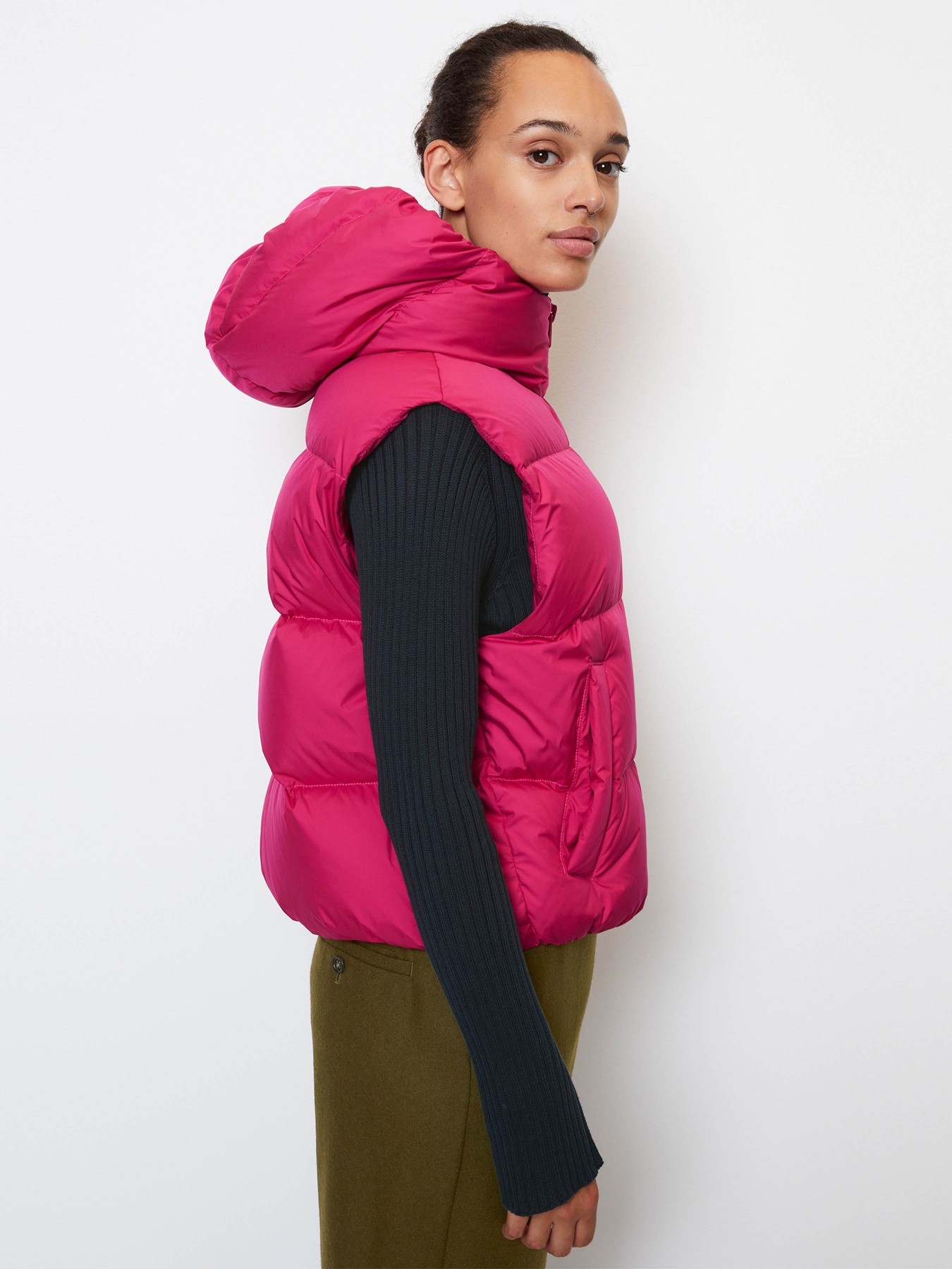 Утеплений жилет Marc O’Polo модель 309087472029-662 Фото