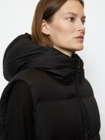 Жилет з утеплювачем Marc O’Polo модель 309087472029-990 Фото