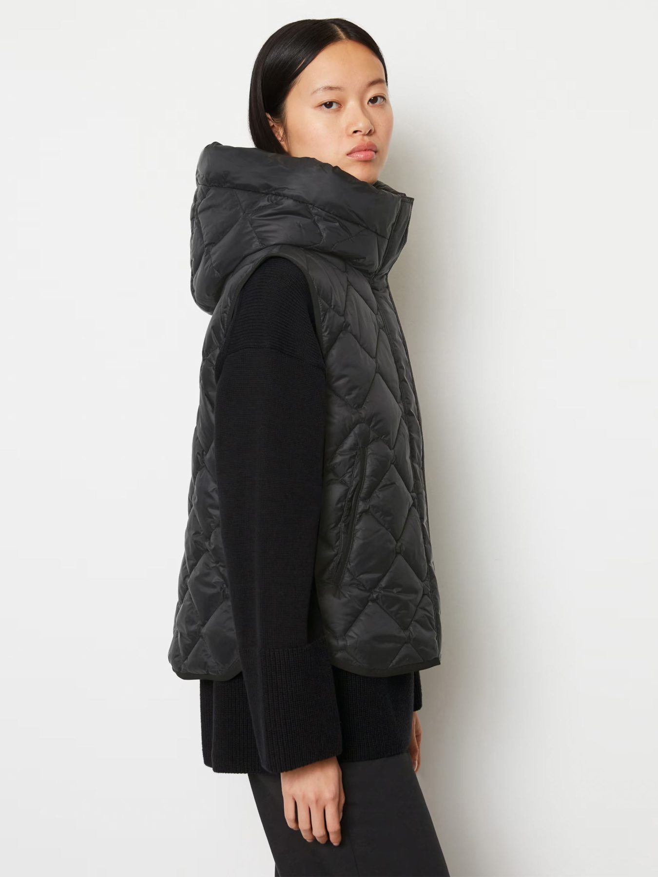 Жилет з утеплювачем Marc O’Polo модель 400085172009-990 Фото