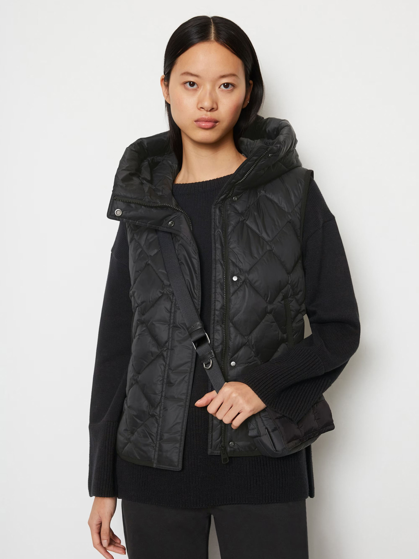 Утепленный жилет Marc O’Polo модель 400085172009-990 Фото