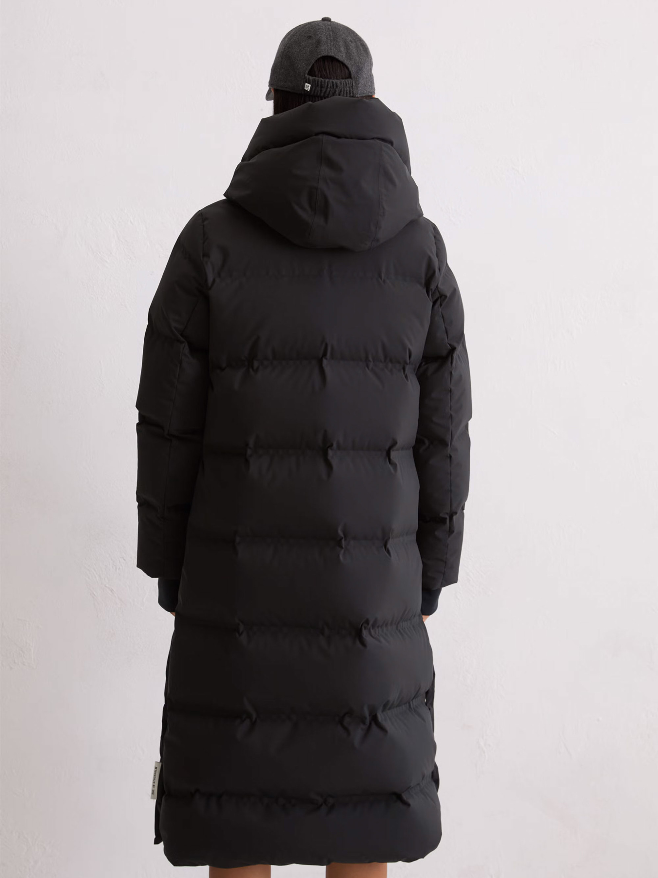 Пуховик Marc O’Polo модель 509021071089-990 Фото