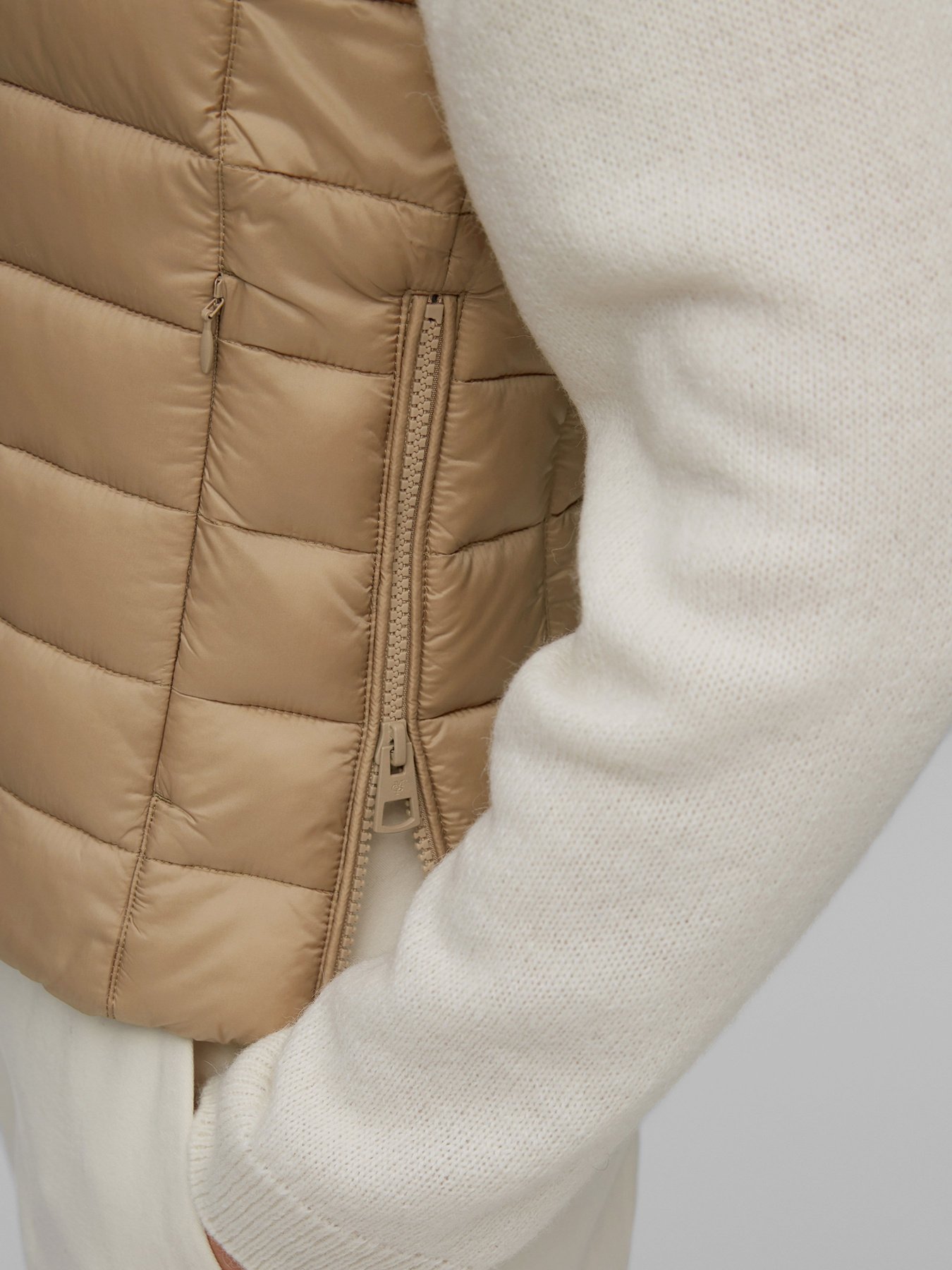 Жилет с утеплителем Marc O’Polo модель 101108872011-746 Фото