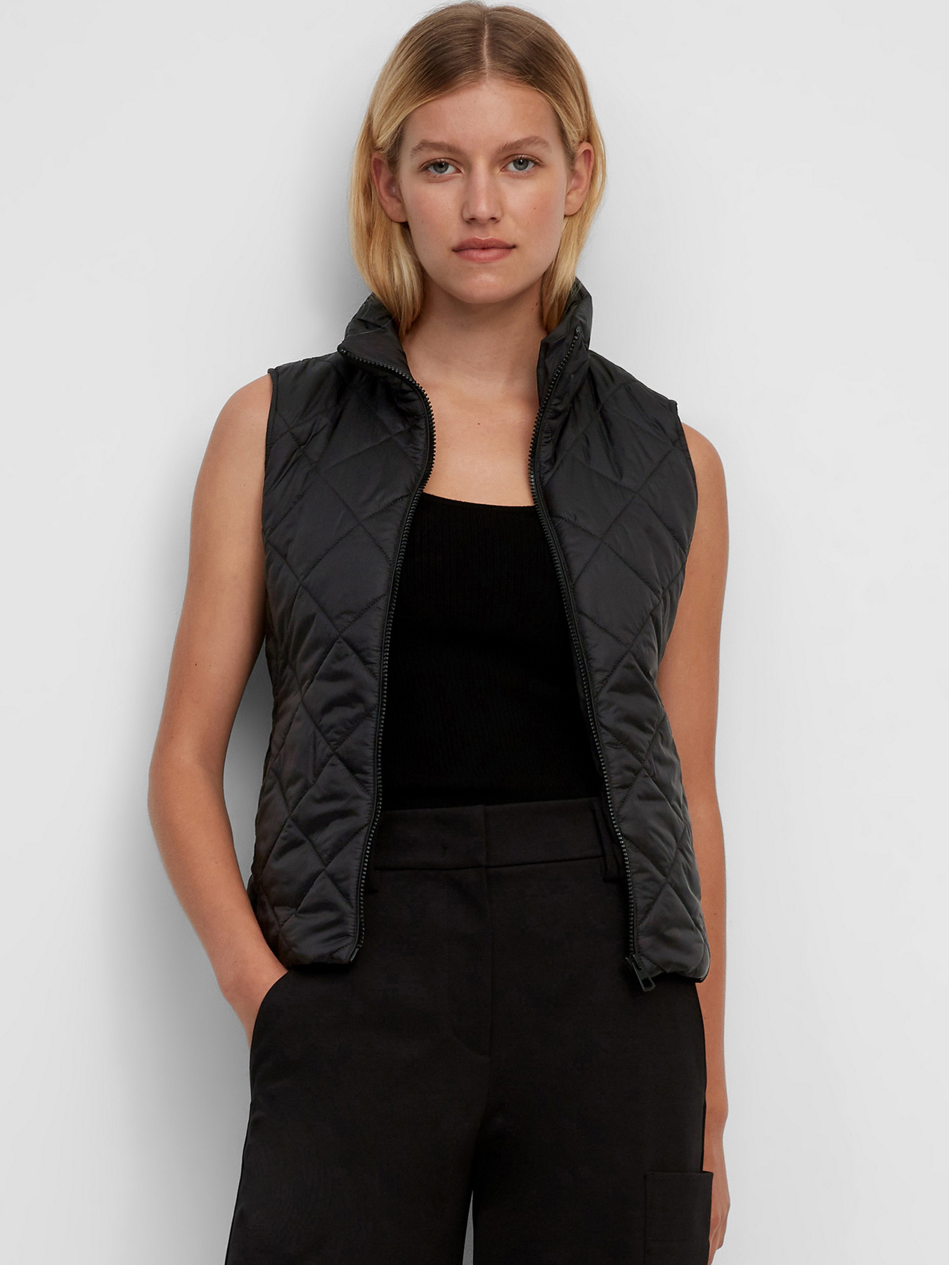 Жилет з утеплювачем Marc O’Polo модель 107108872023-990 Фото