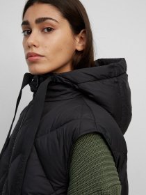 Жилет с утеплителем Marc O’Polo модель 109087472017-990 Фото