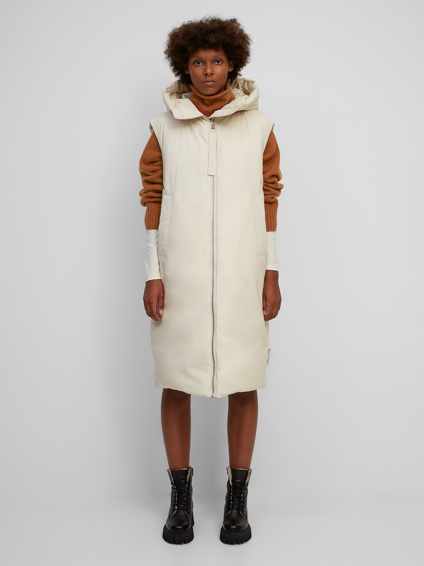 Утеплений жилет Marc O’Polo модель 110131272047-163 Фото