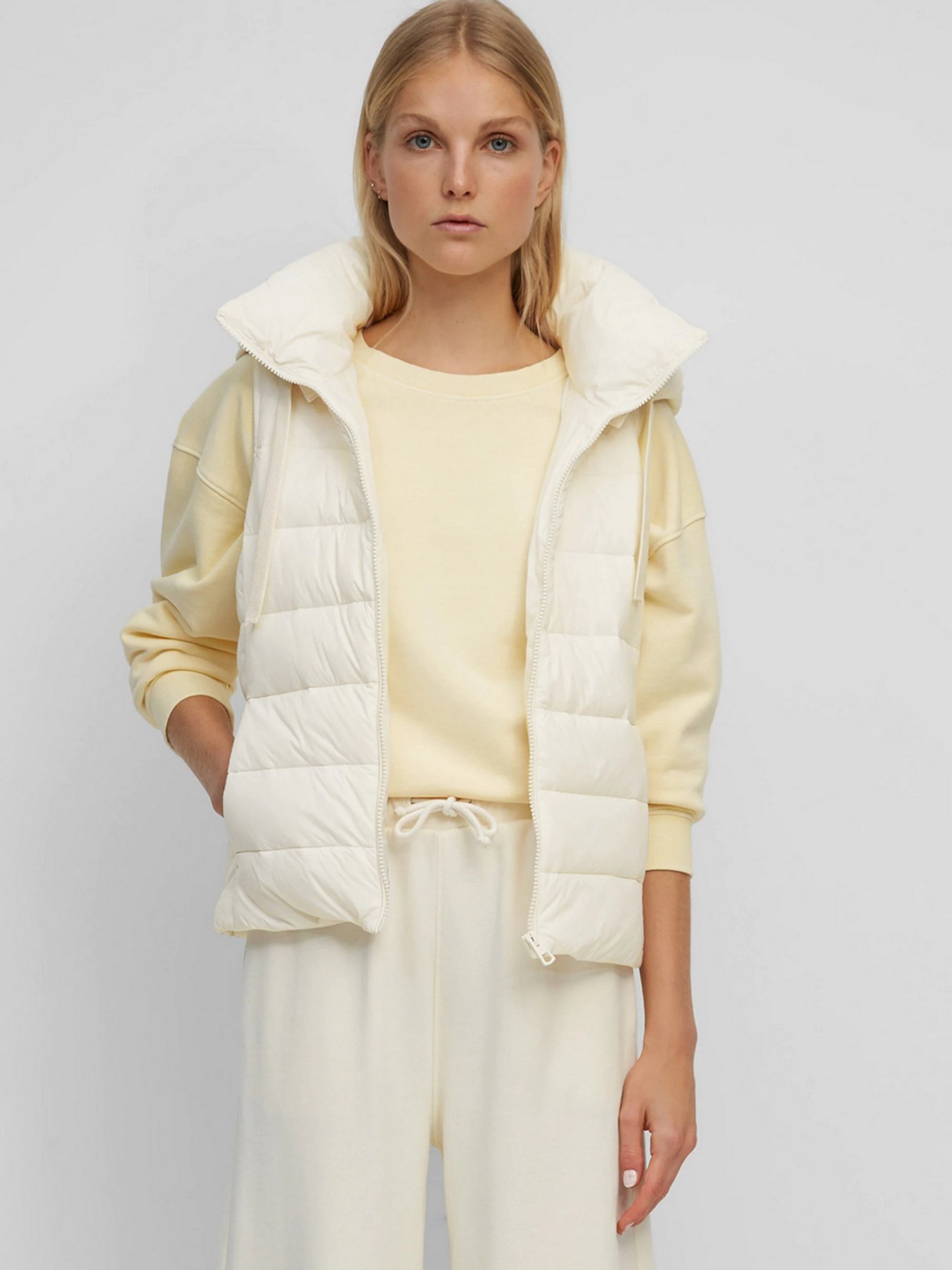 Утепленный жилет Marc O’Polo модель 200085172003-168 Утепленный жилет Marc O’Polo модель 200085172003-168 Фото