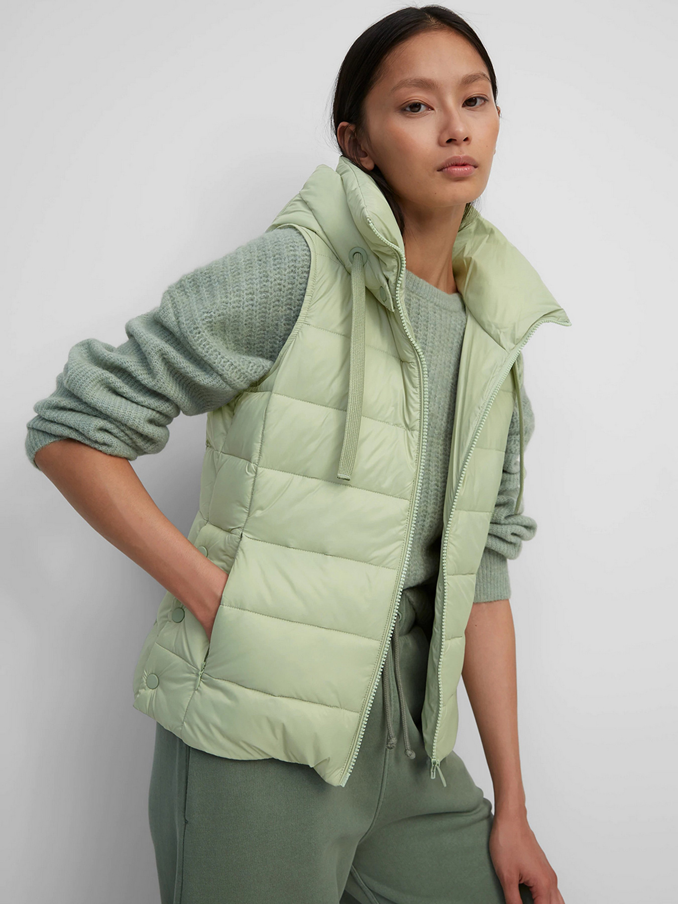 Утепленный жилет Marc O’Polo модель 200085172003-432 Утепленный жилет Marc O’Polo модель 200085172003-432 Фото