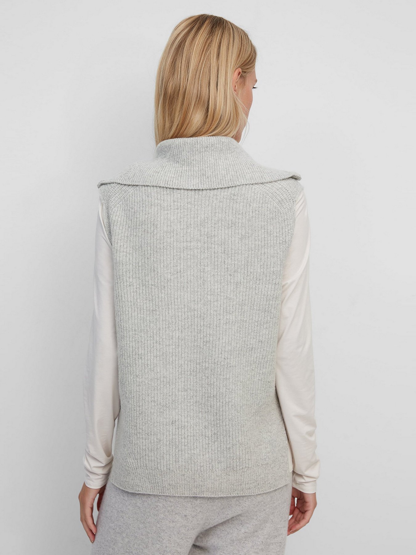 Жилет Marc O’Polo модель 110621163077-927 Фото