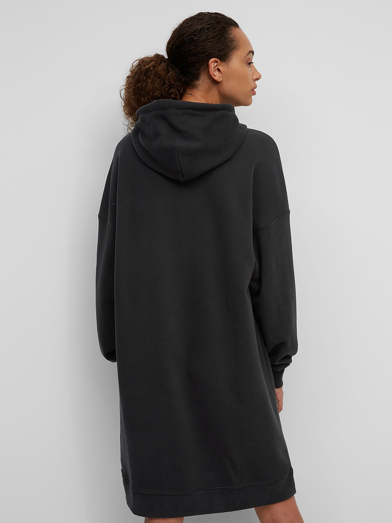 Платье-футболка Marc O’Polo модель 112413859103-990 Фото