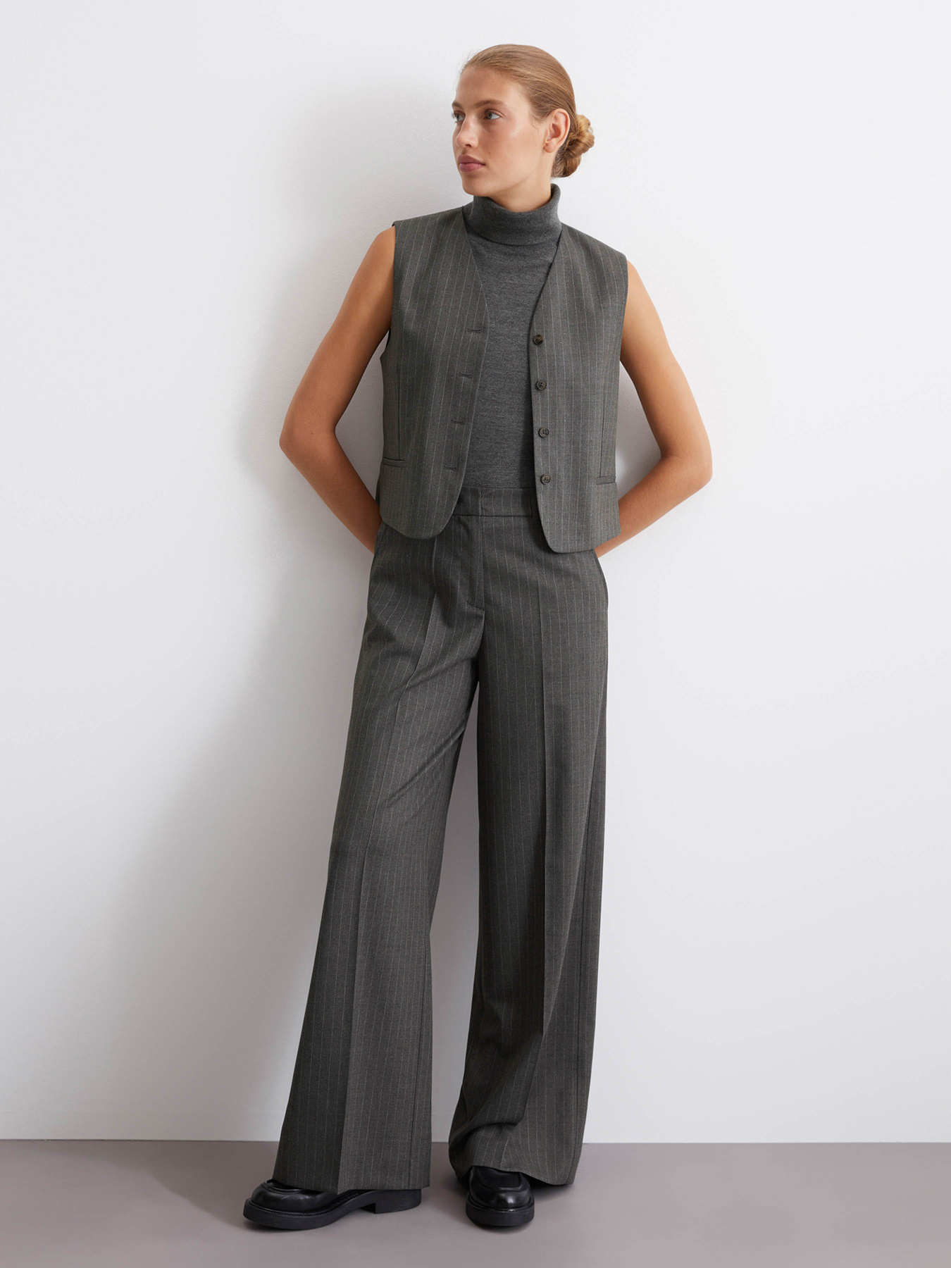 Жилет классический Marc O’Polo модель 408026381013-K21 Фото