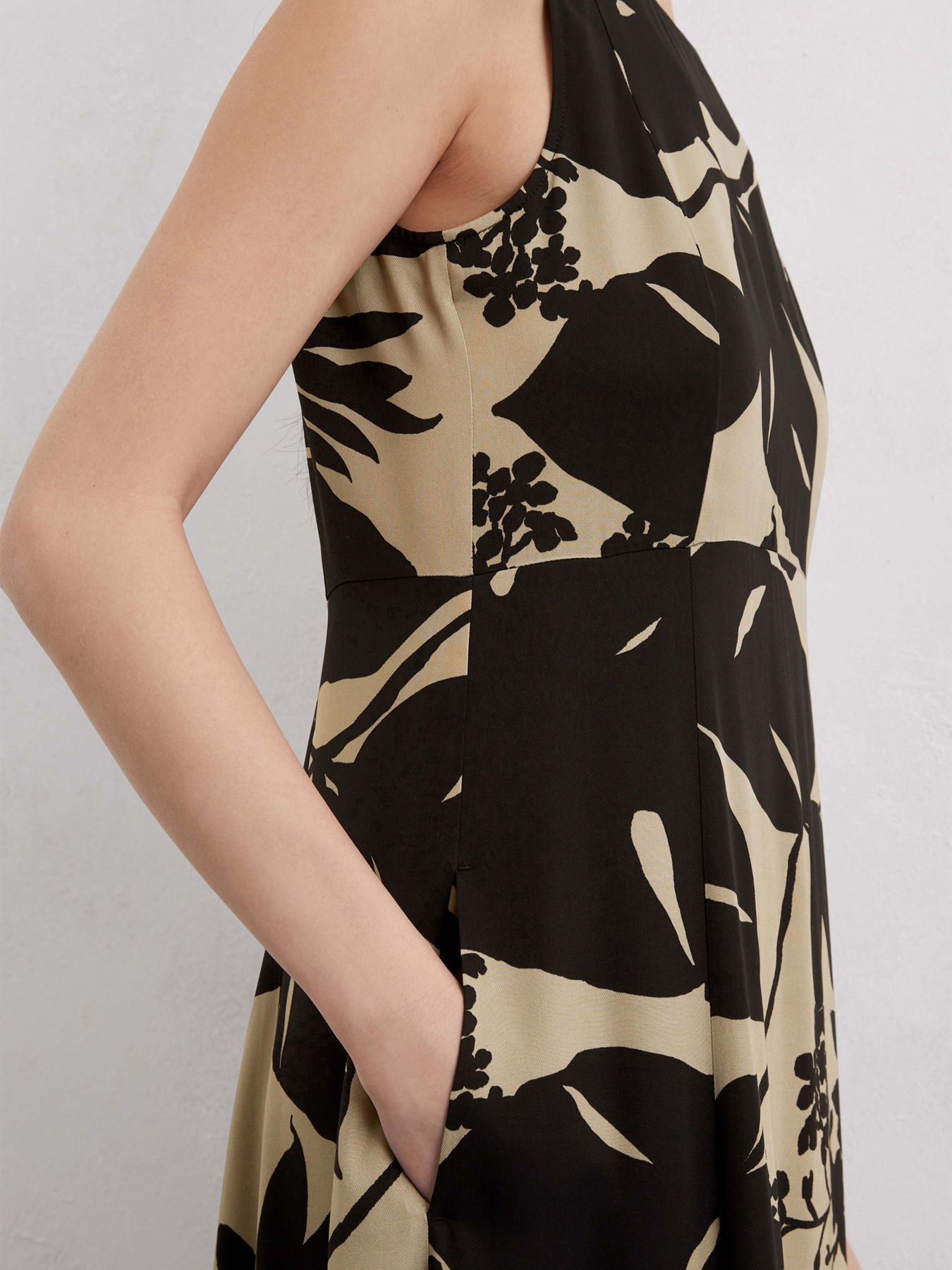 Сукня міді Marc O’Polo модель M03120821365-E28 Фото