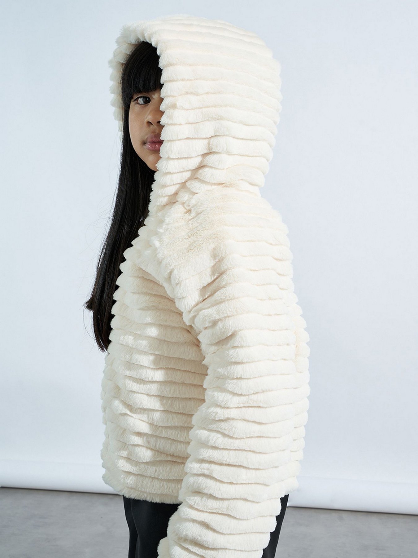 Шуба Piazza Italia модель 02834_whipped cream Фото