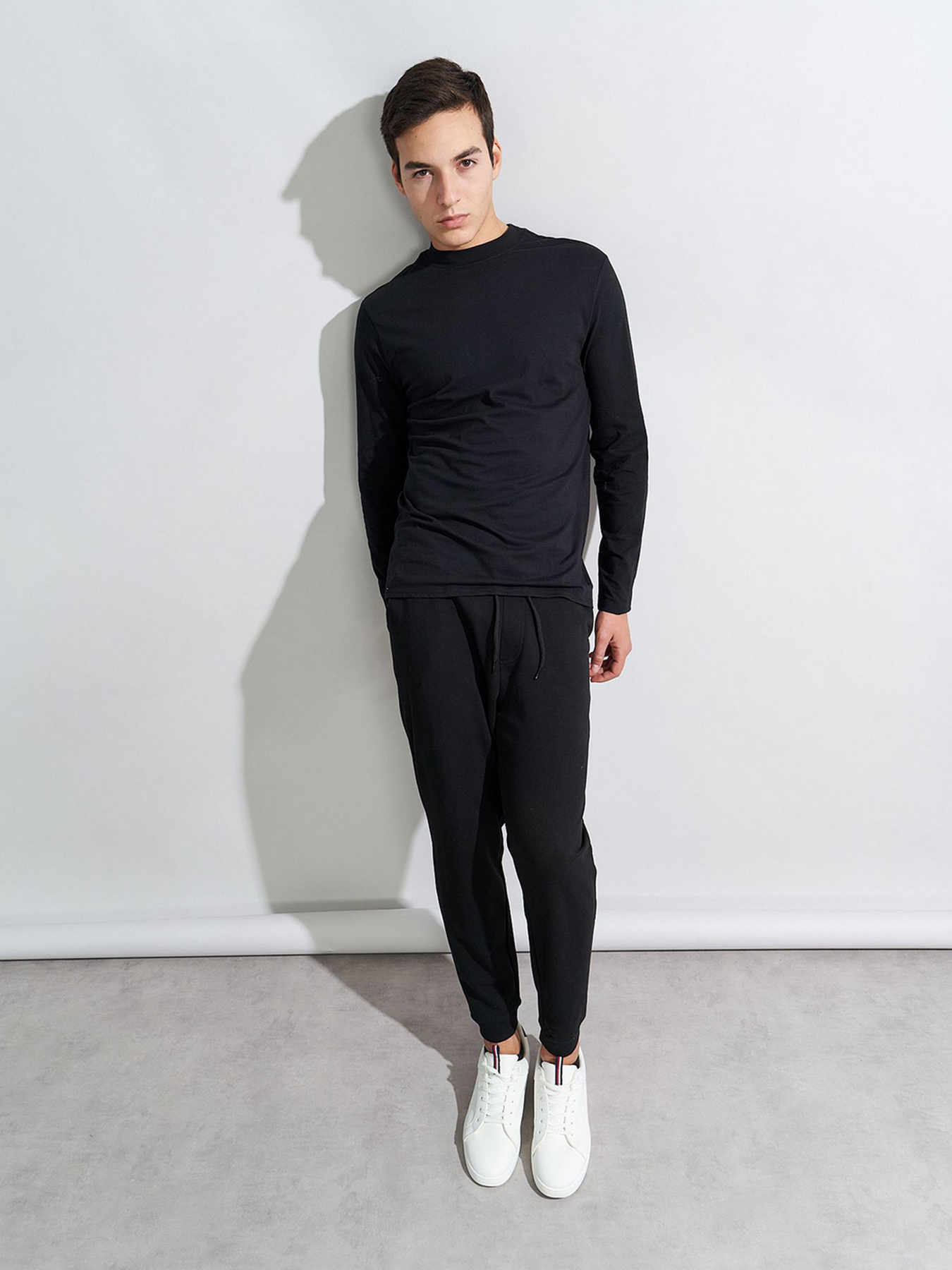 Лонгслив Piazza Italia модель 51088_black Фото