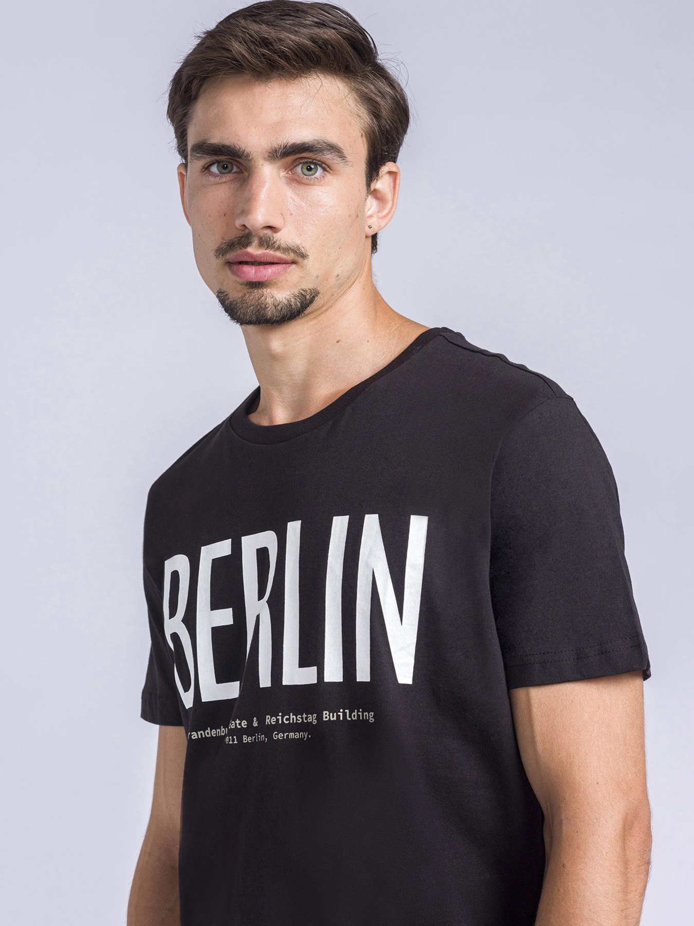 Футболка Piazza Italia модель 04319_black Фото