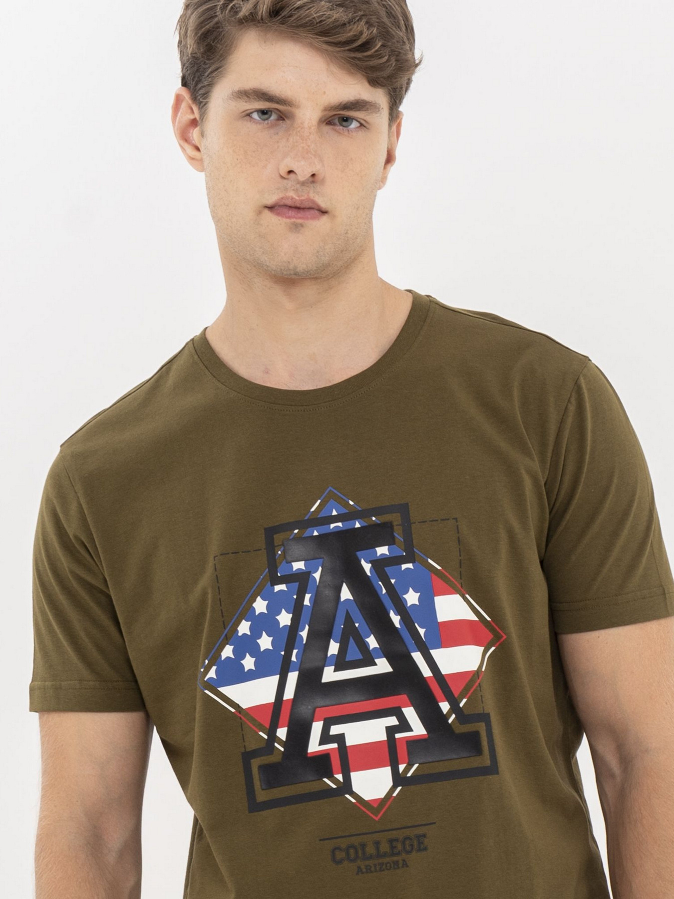 Футболка Piazza Italia модель 07436_army Футболка Piazza Italia модель 07436_army Фото