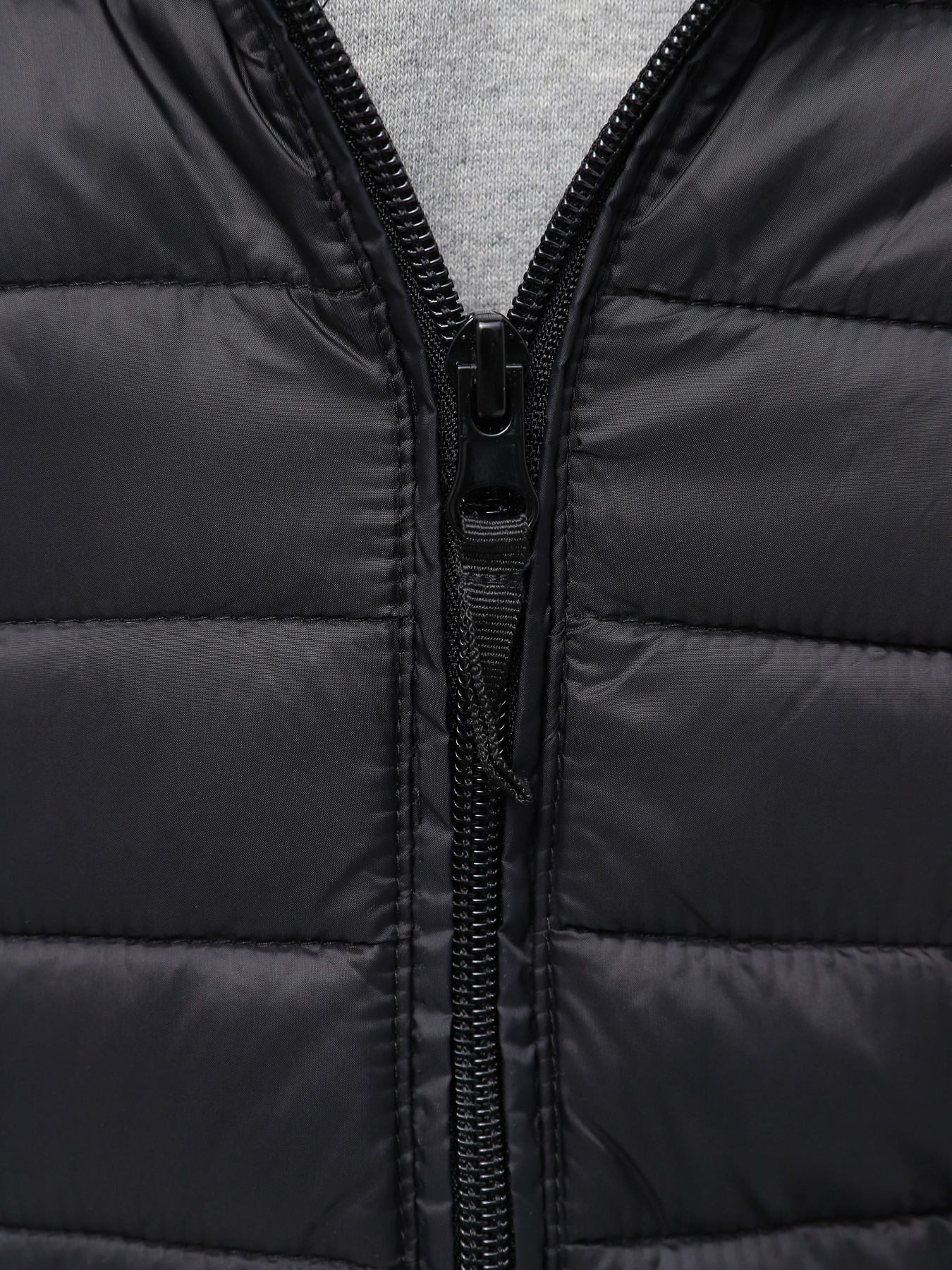 Утепленный жилет Piazza Italia модель 07563_black Утепленный жилет Piazza Italia модель 07563_black Фото