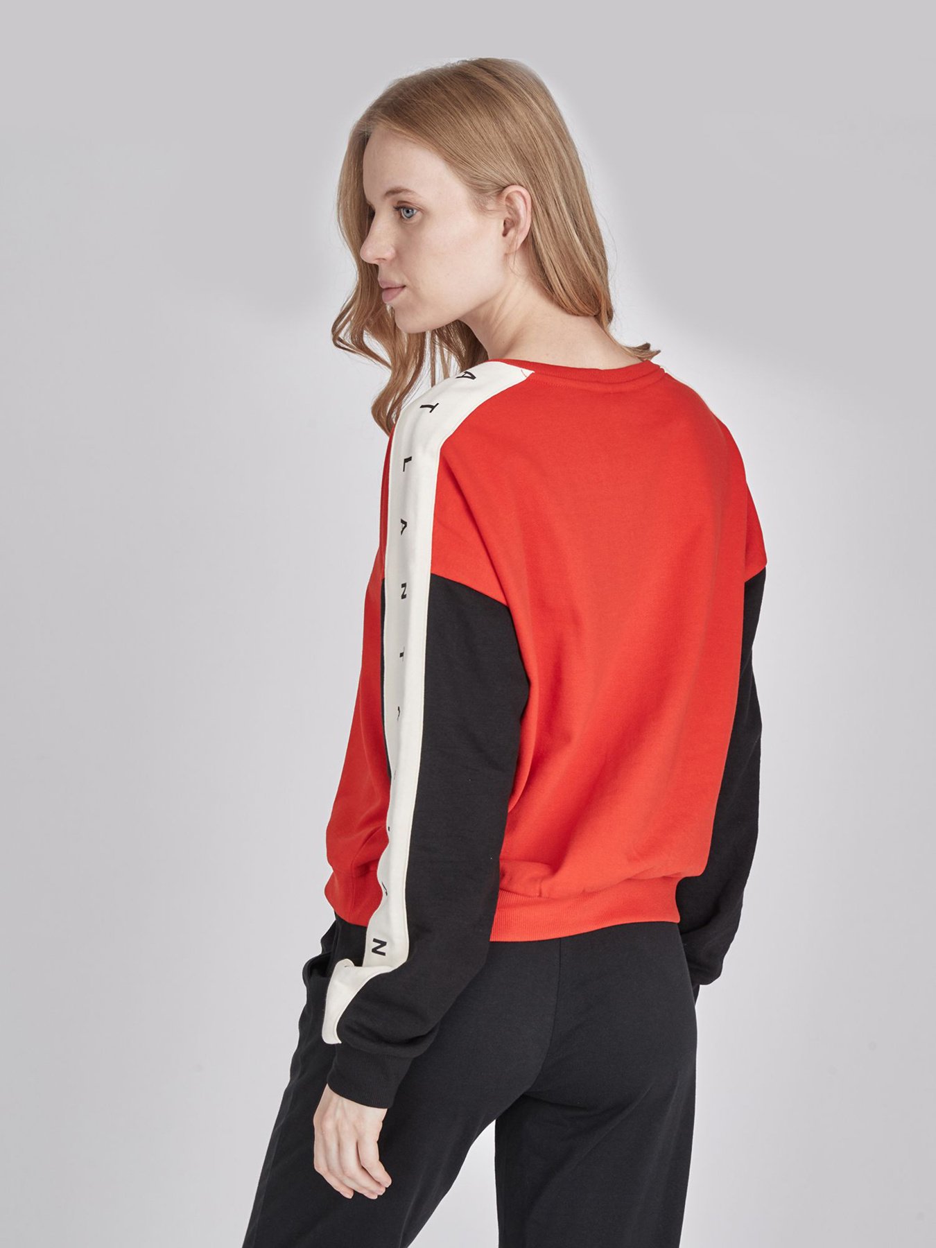 Свитшот Piazza Italia модель 03417_coral Фото