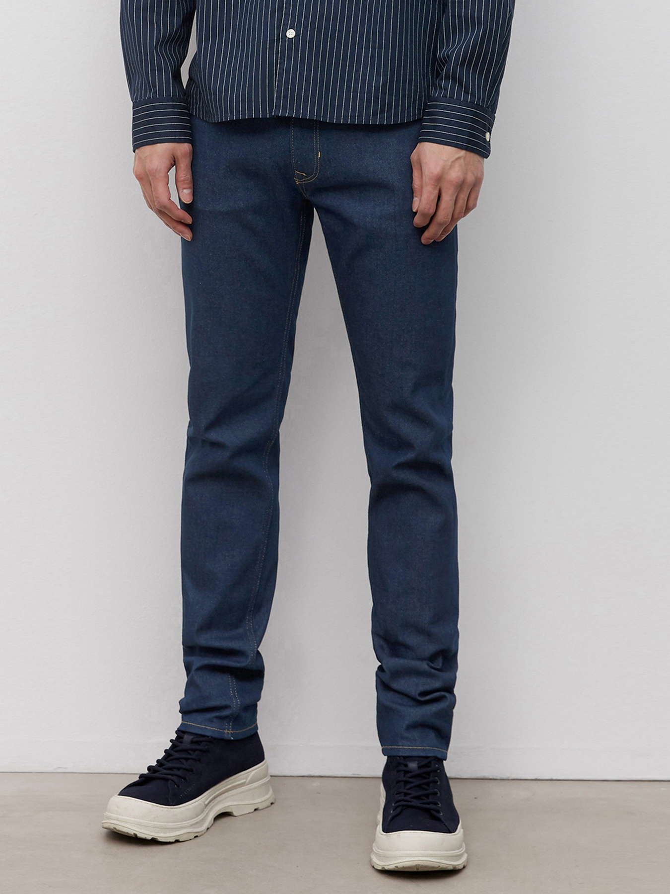 Завужені джинси Marc O’Polo SJÖBO Slim модель 221914212132-026_34 Фото