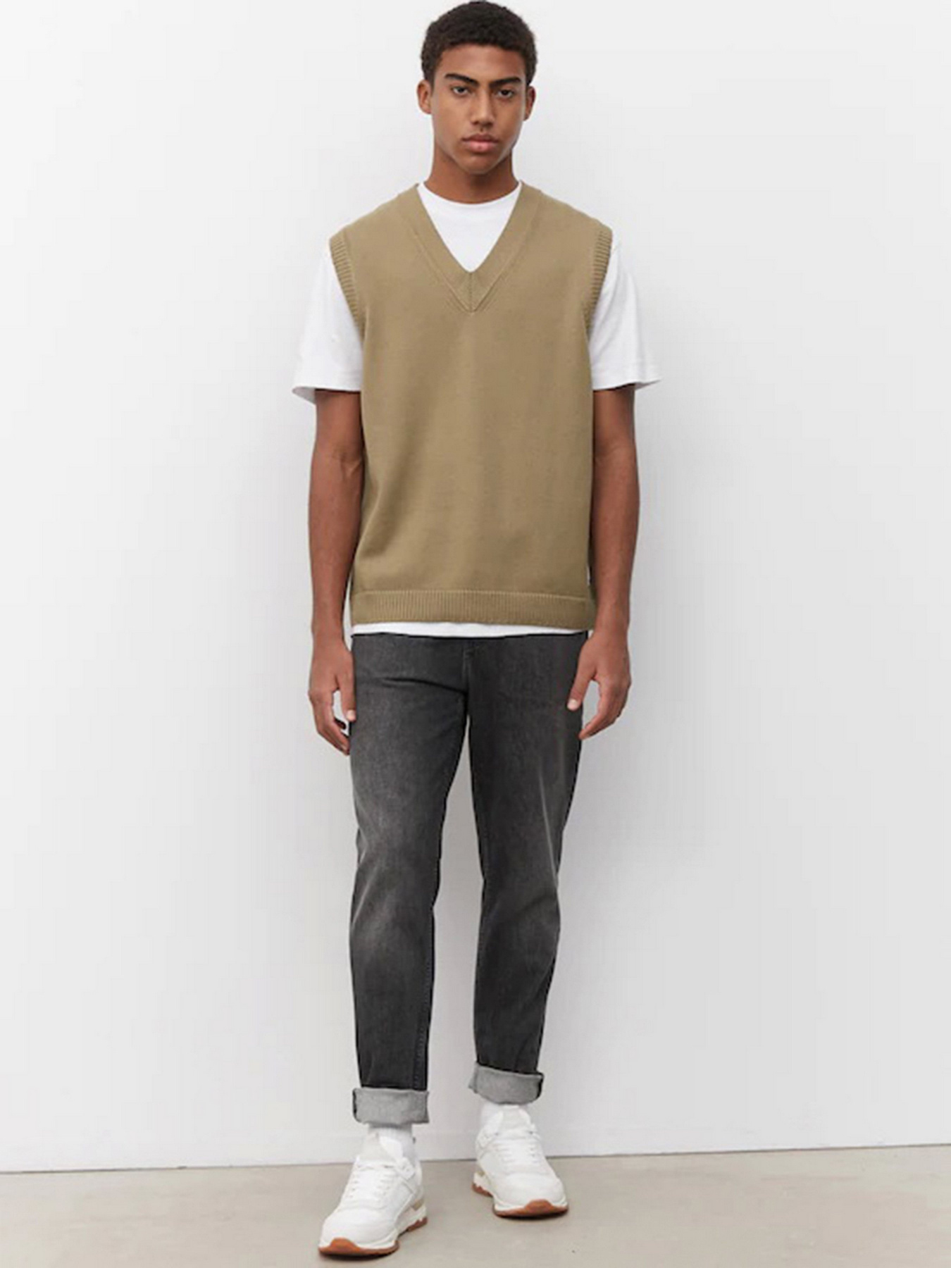 Завужені джинси Marc O’Polo DENIM LINUS Slim Tapered модель 261921112074-P41_32 Фото