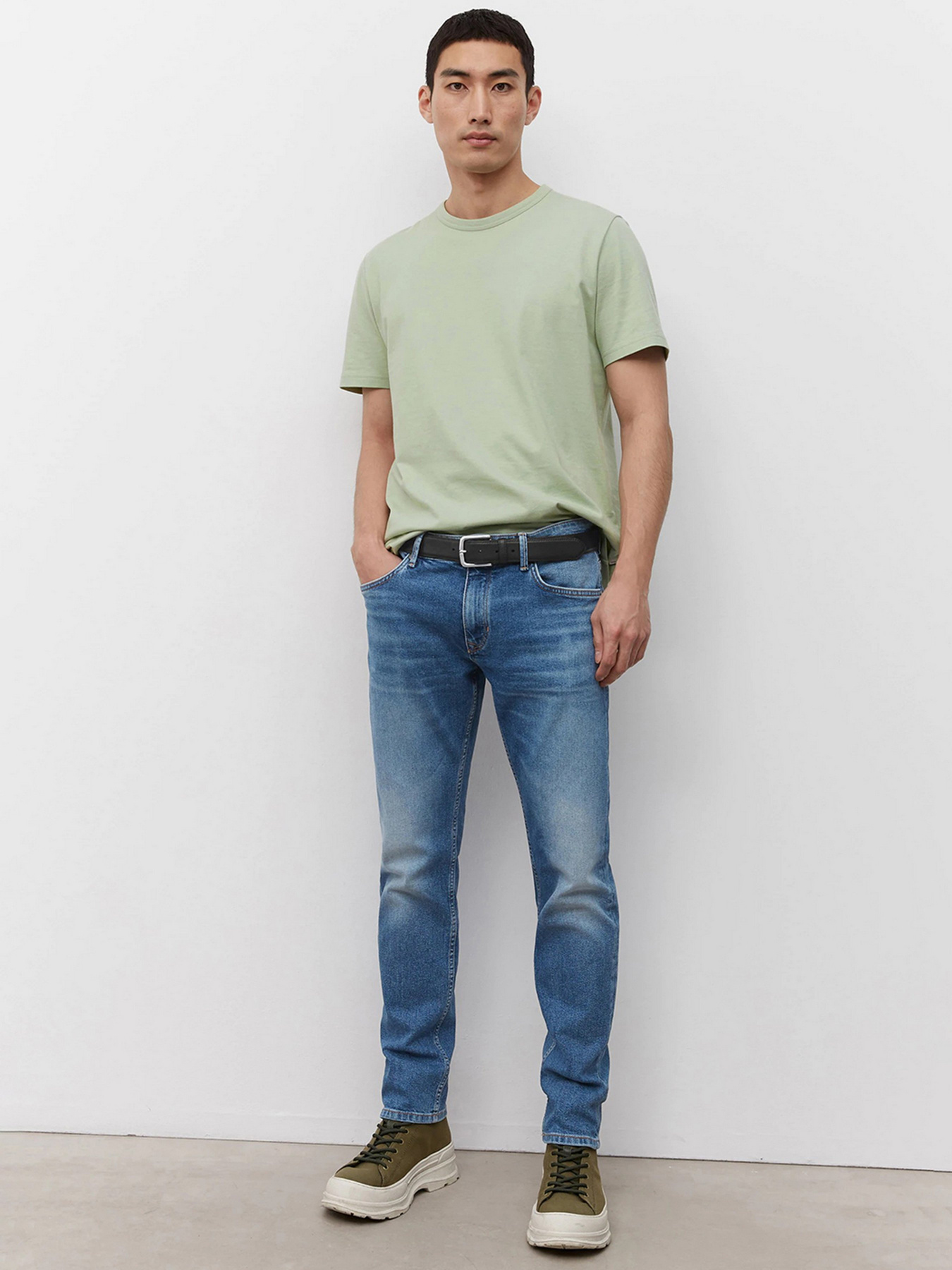 Зауженные джинсы Marc O’Polo SJÖBO Slim модель 221914212132-019_32 Фото