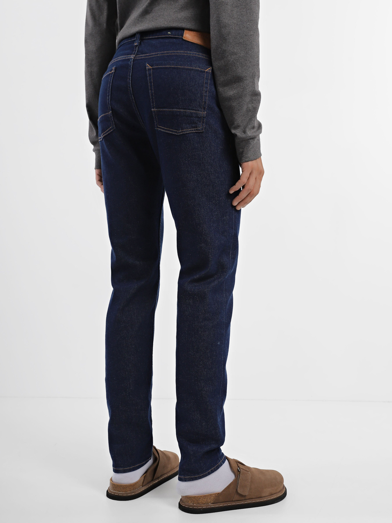 Зауженные джинсы Marc O’Polo SJÖBO модель M28921312132-060_34 Фото