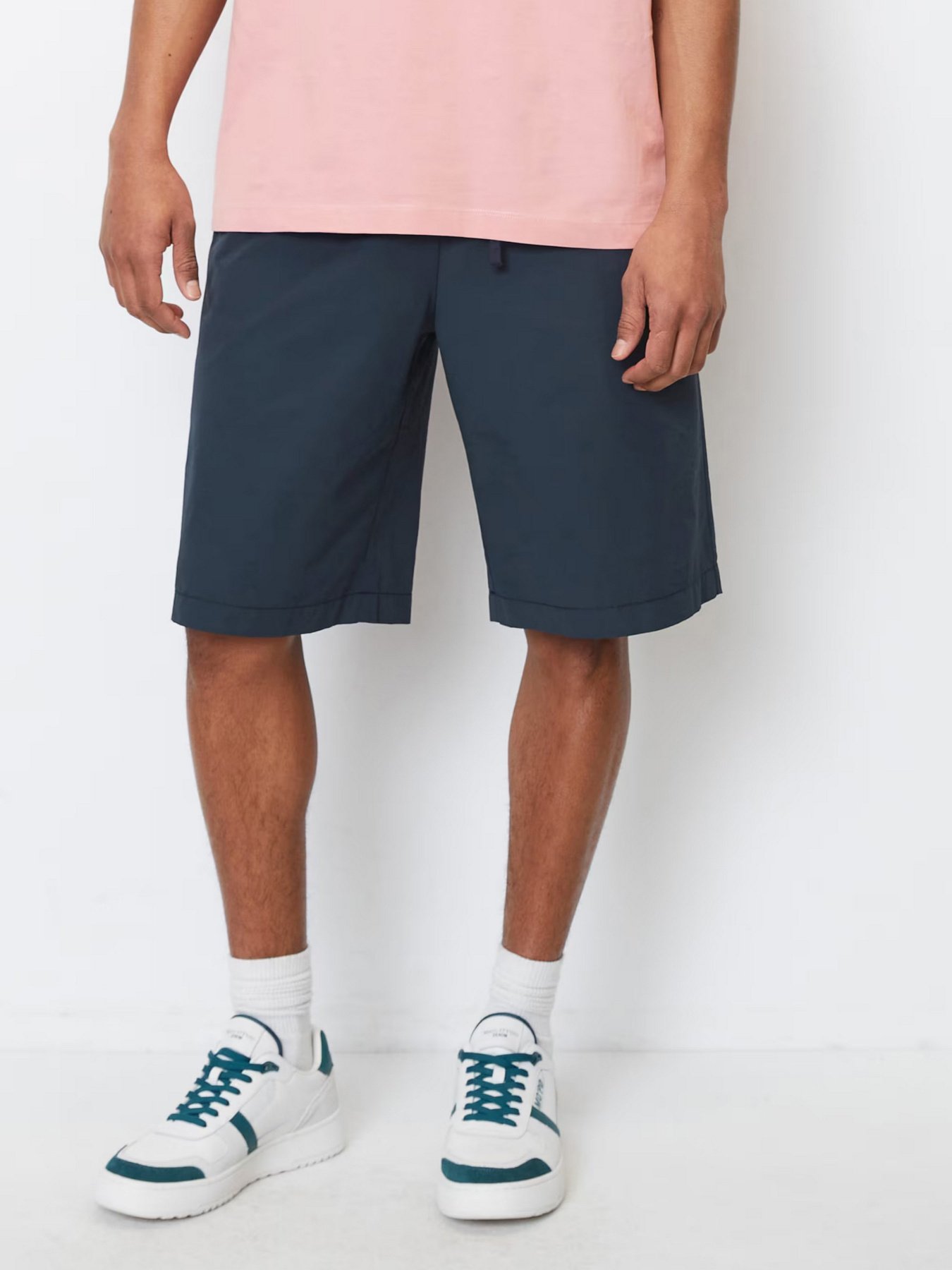 Повседневные шорты Marc O’Polo DENIM модель 363102915072-890 Повседневные шорты Marc O’Polo DENIM модель 363102915072-890 Фото