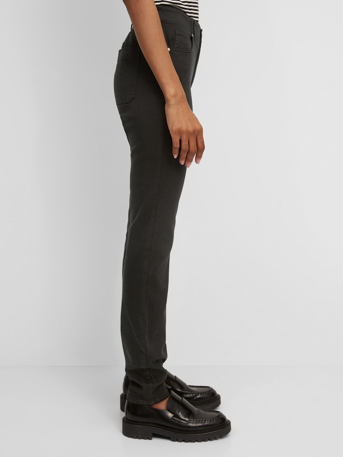 Брюки повседневные Marc O’Polo модель 107039811011-990_32 Фото