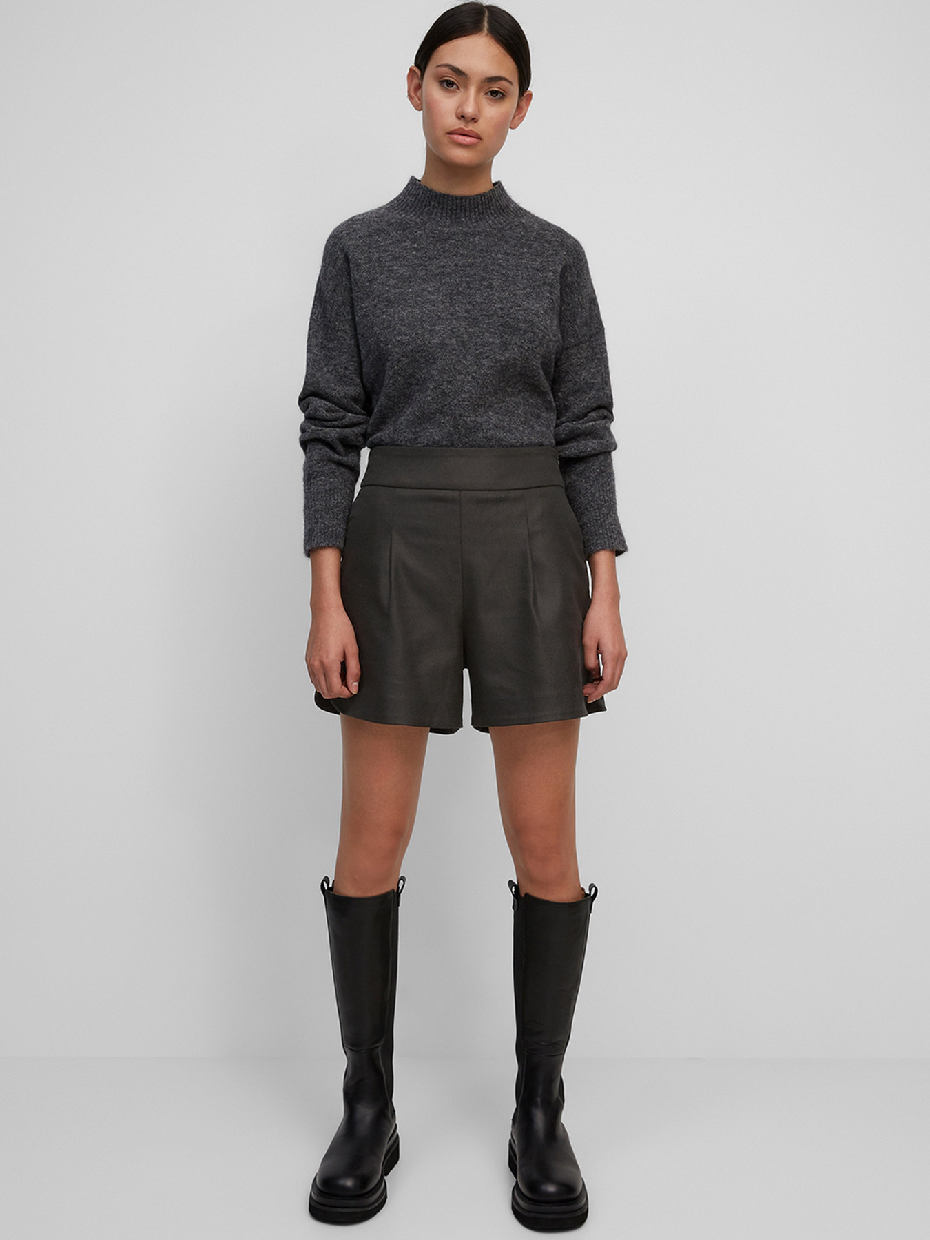 Повседневные шорты Marc O’Polo DENIM модель 150049015045-990 Повседневные шорты Marc O’Polo DENIM модель 150049015045-990 Фото