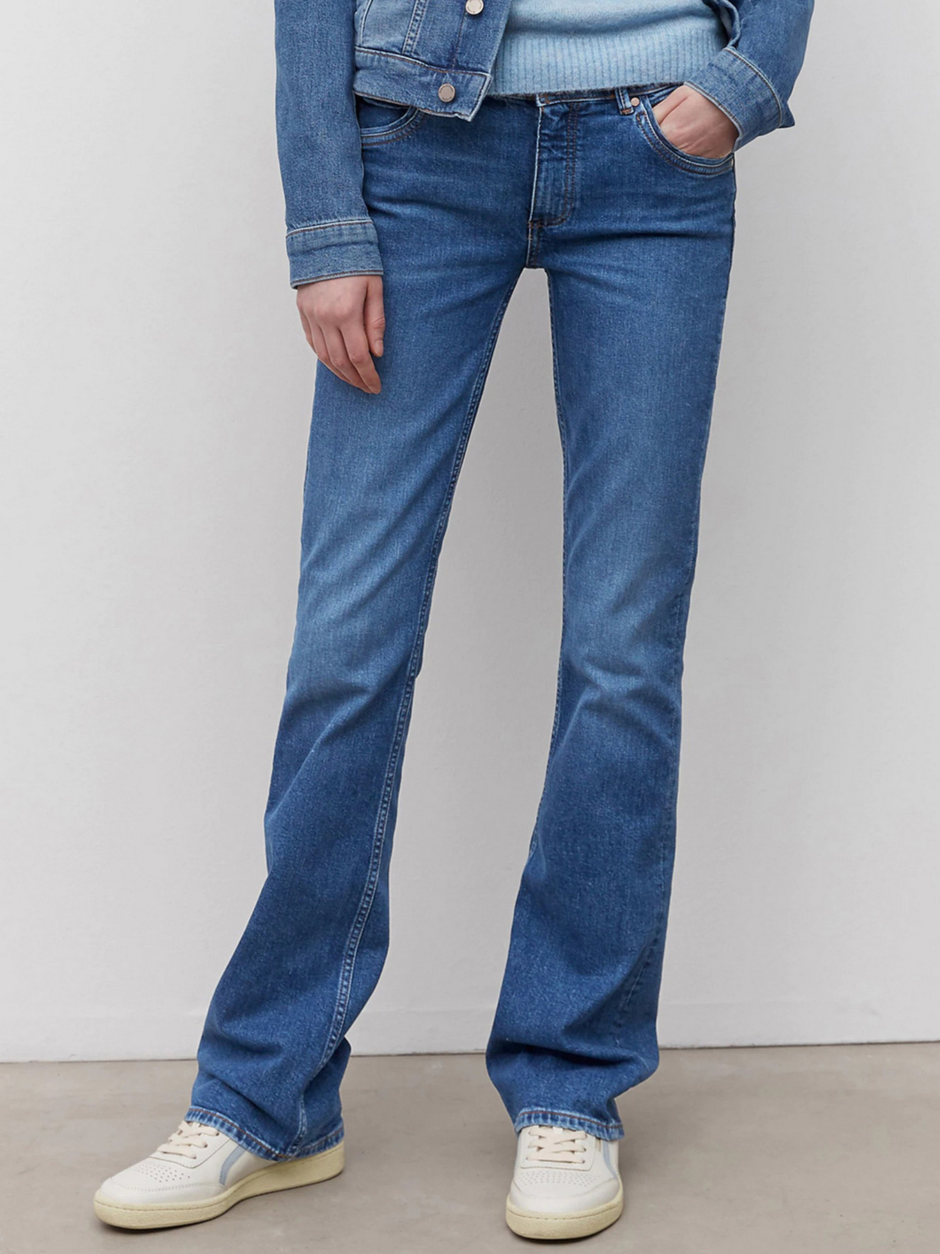Расклешенные джинсы Marc O’Polo DENIM Bootcut модель 241925412341-P26_30 Фото