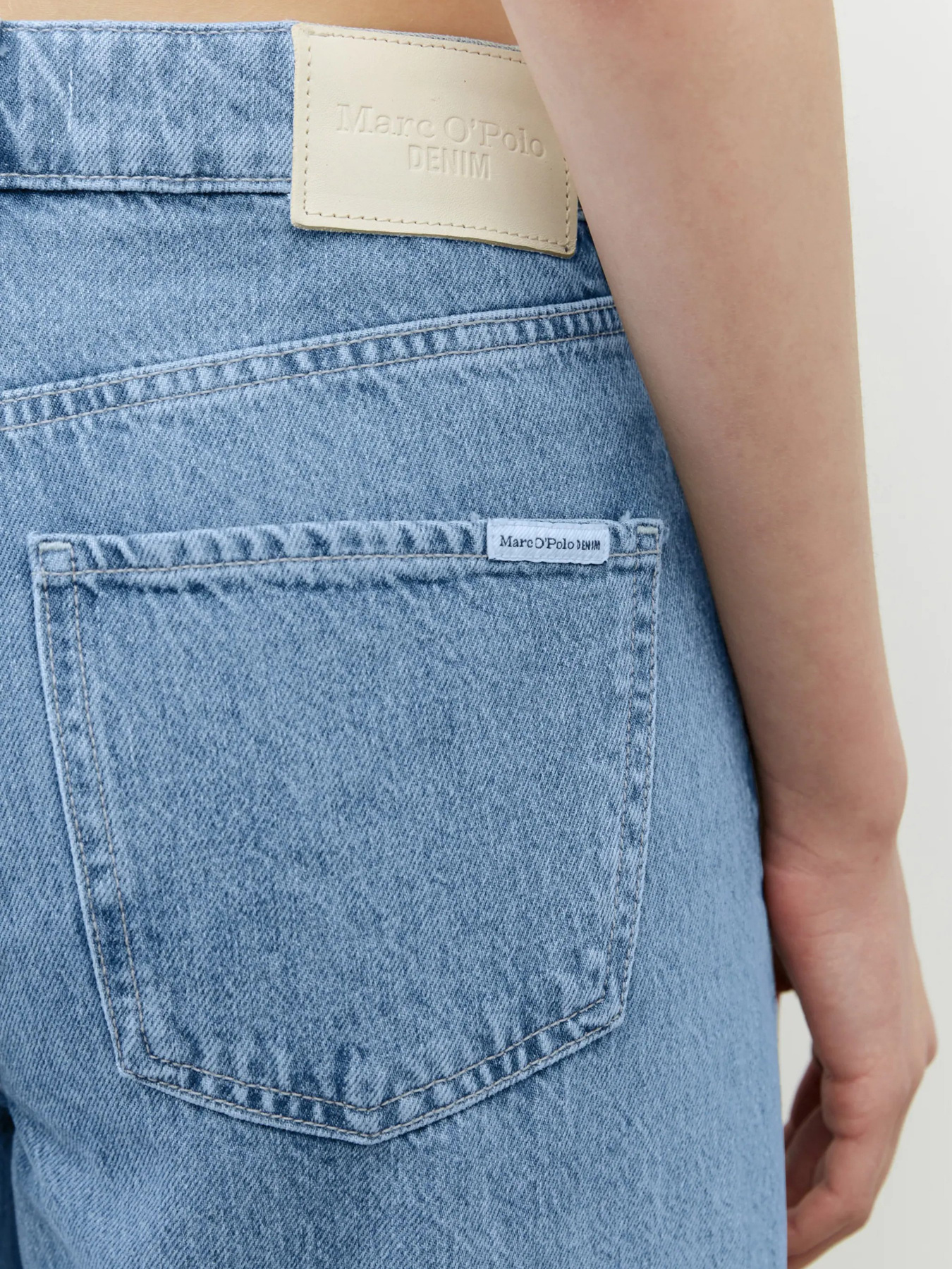 Расклешенные джинсы Marc O’Polo DENIM модель 244924412325-P66_32 Фото