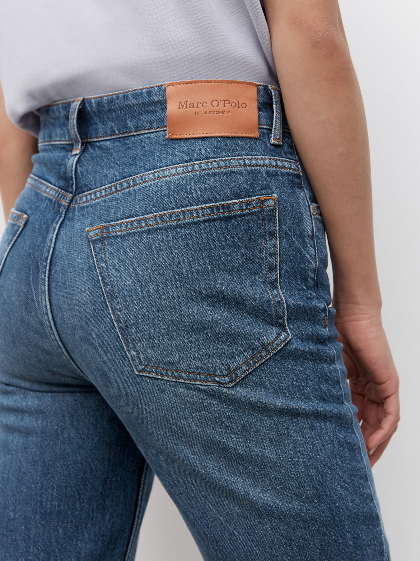 Зауженные джинсы Marc O’Polo модель 202921912351-045_34 Фото