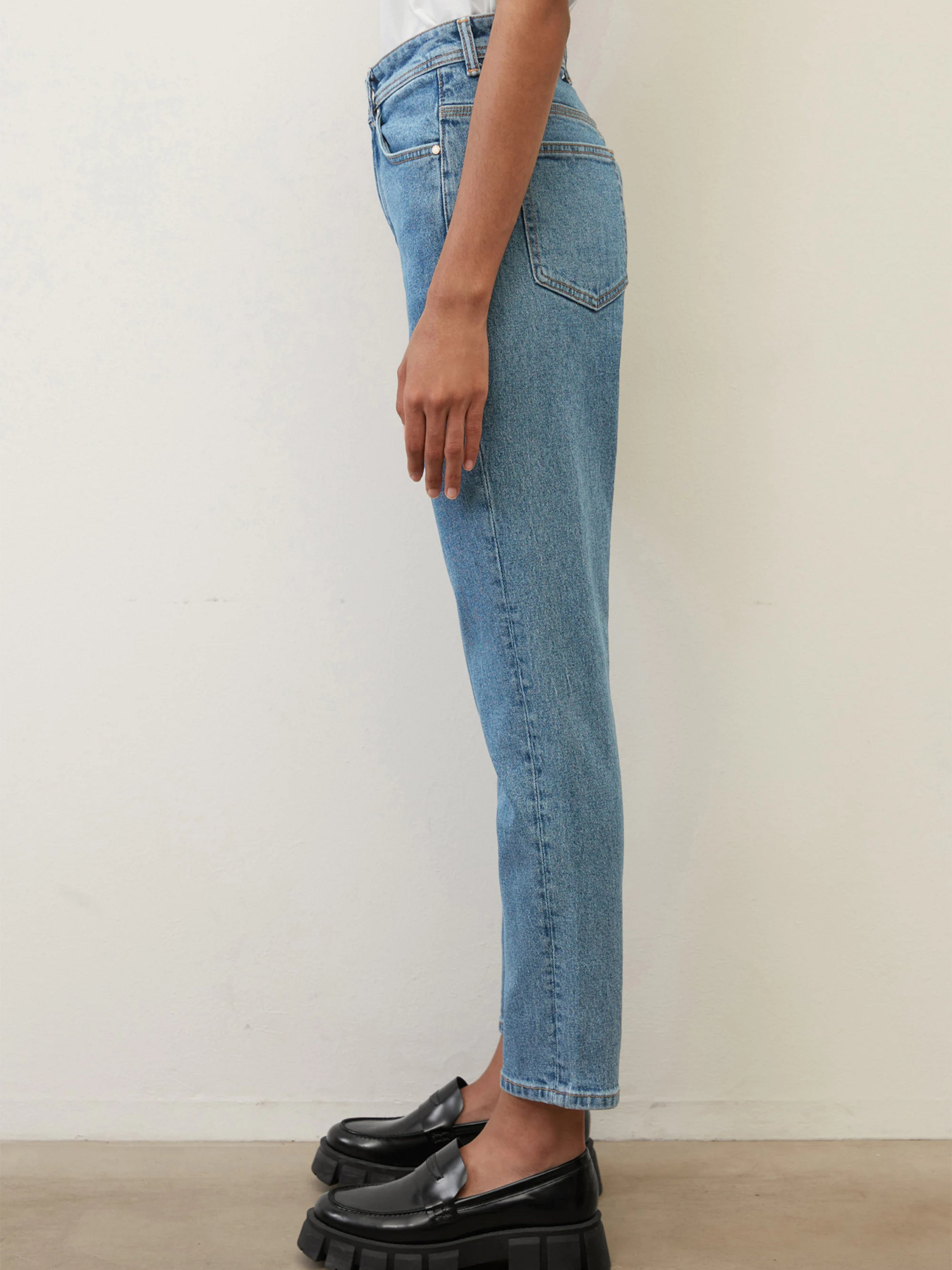 Зауженные джинсы Marc O’Polo DENIM модель 248907012077-Q25_32 Фото