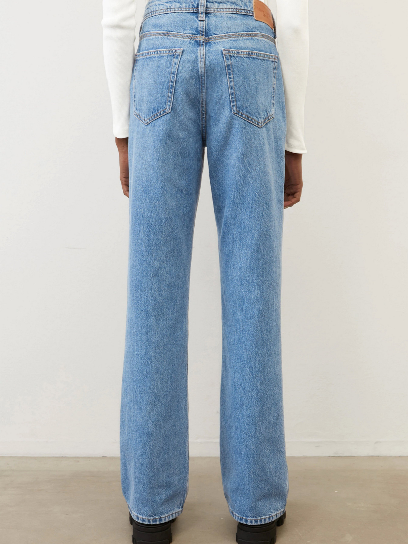 Расклешенные джинсы Marc O’Polo DENIM LINNA модель M48924412053-Q25_30 Фото