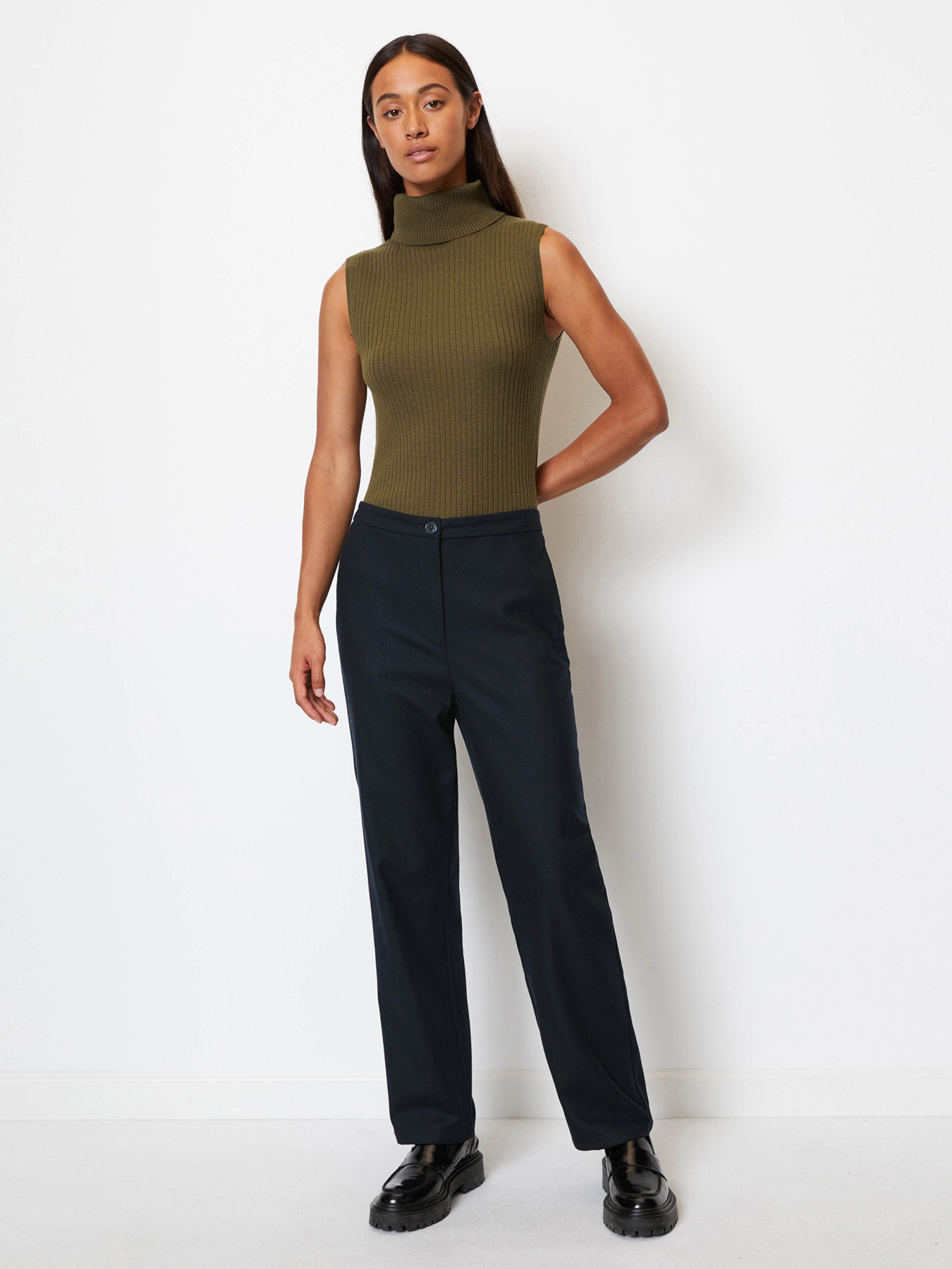 Штани повсякденні Marc O’Polo модель 309011510163-899 Фото