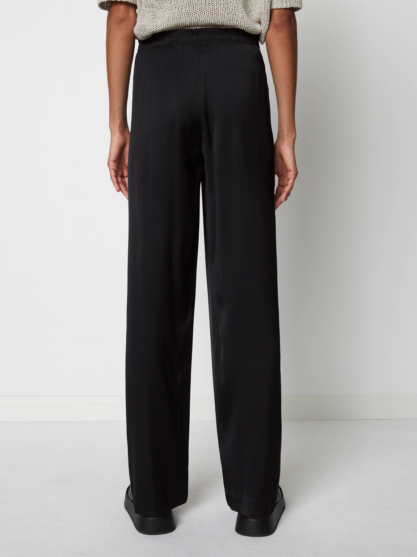 Повсякденні штани Marc O’Polo модель 403132810291-990 Повсякденні штани Marc O’Polo модель 403132810291-990 Фото