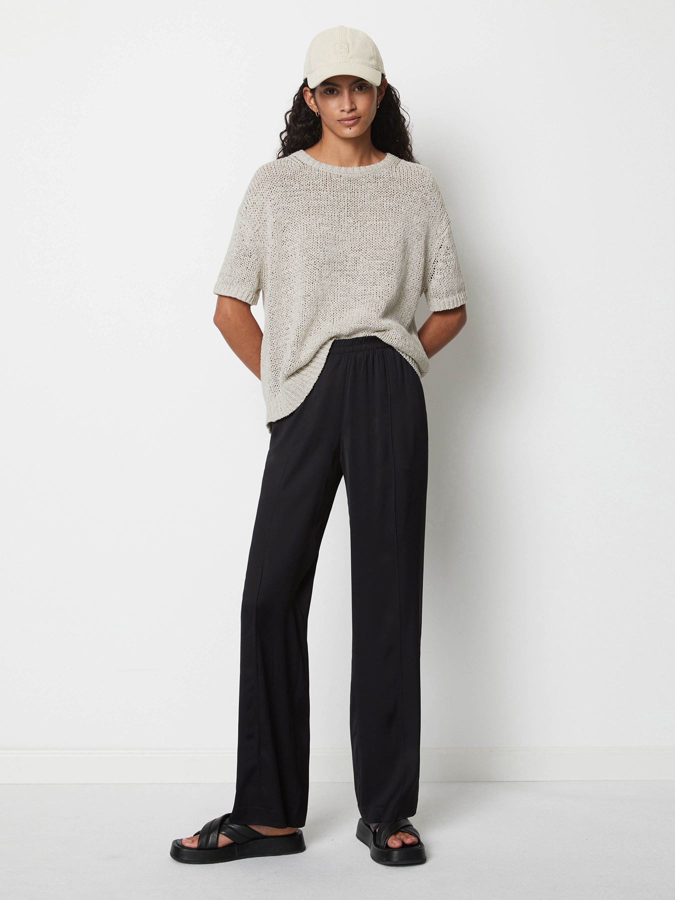 Повсякденні штани Marc O’Polo модель 403132810291-990 Повсякденні штани Marc O’Polo модель 403132810291-990 Фото