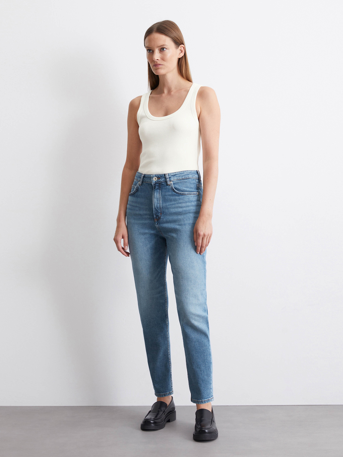 Прямі джинси Marc O’Polo модель M08915612037-085 Прямі джинси Marc O’Polo модель M08915612037-085 Фото