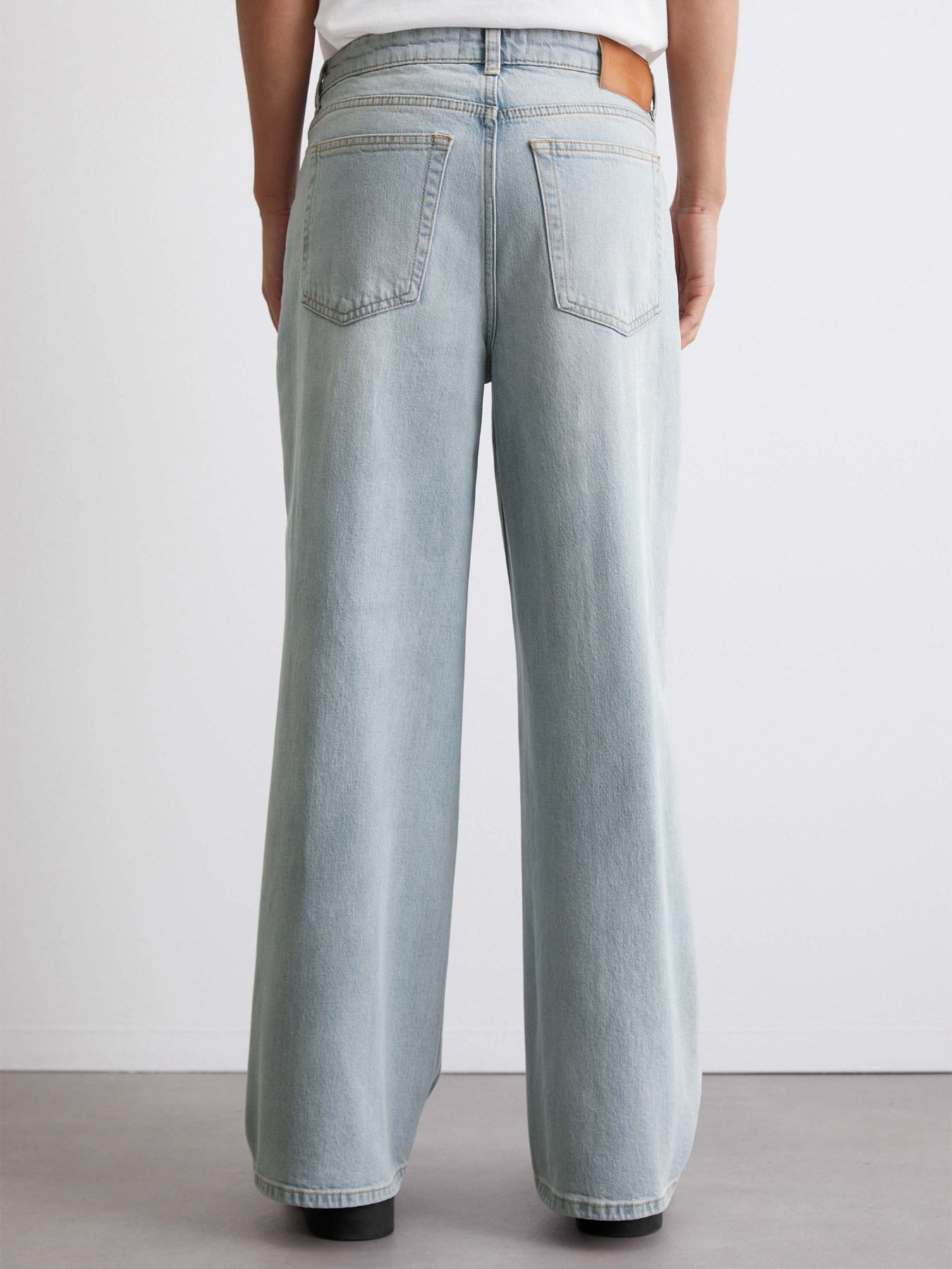 Широкі джинси Marc O’Polo модель 500918612133-005 Фото