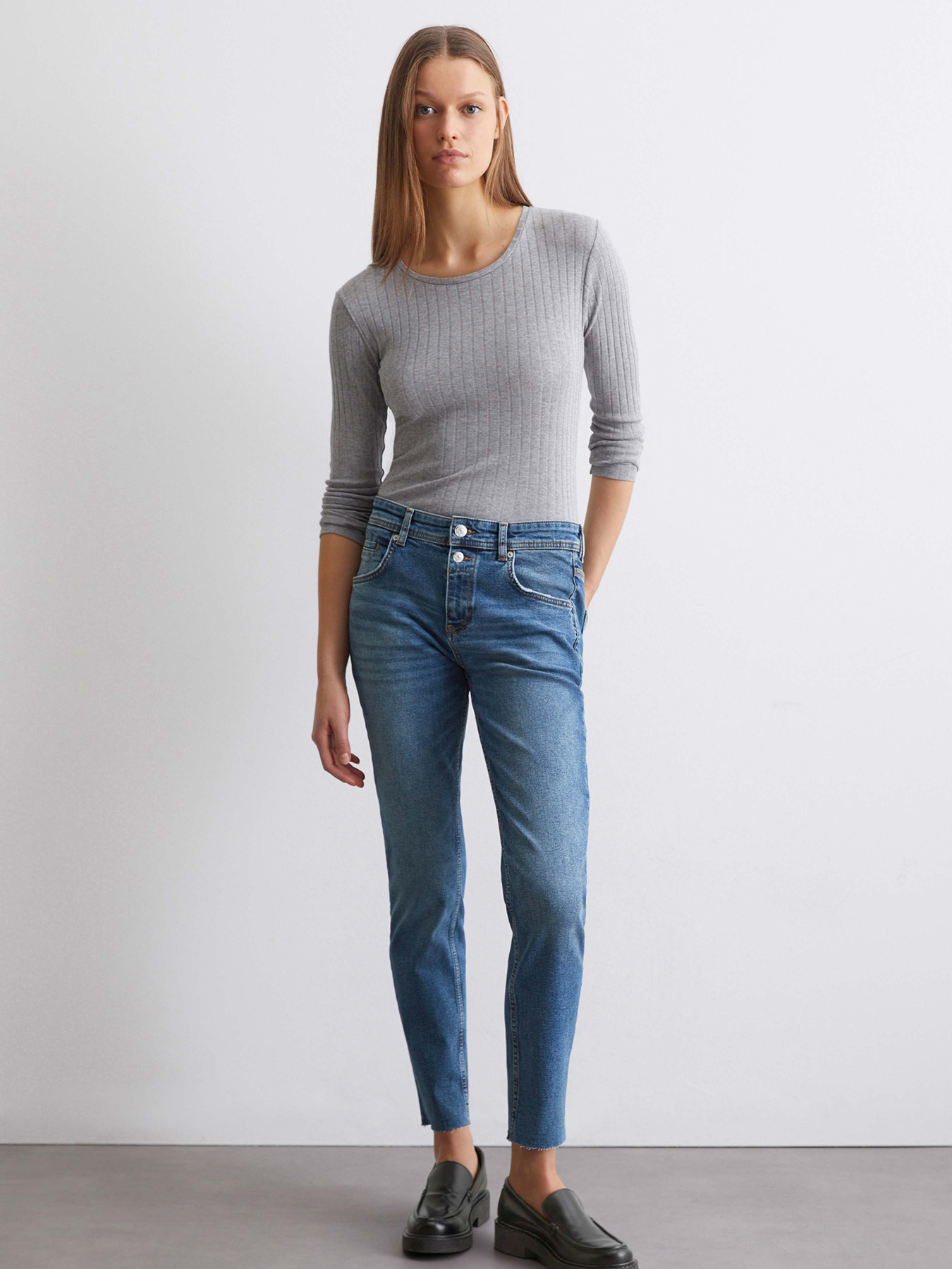 Зауженные джинсы Marc O’Polo модель 500923012023-075 Фото