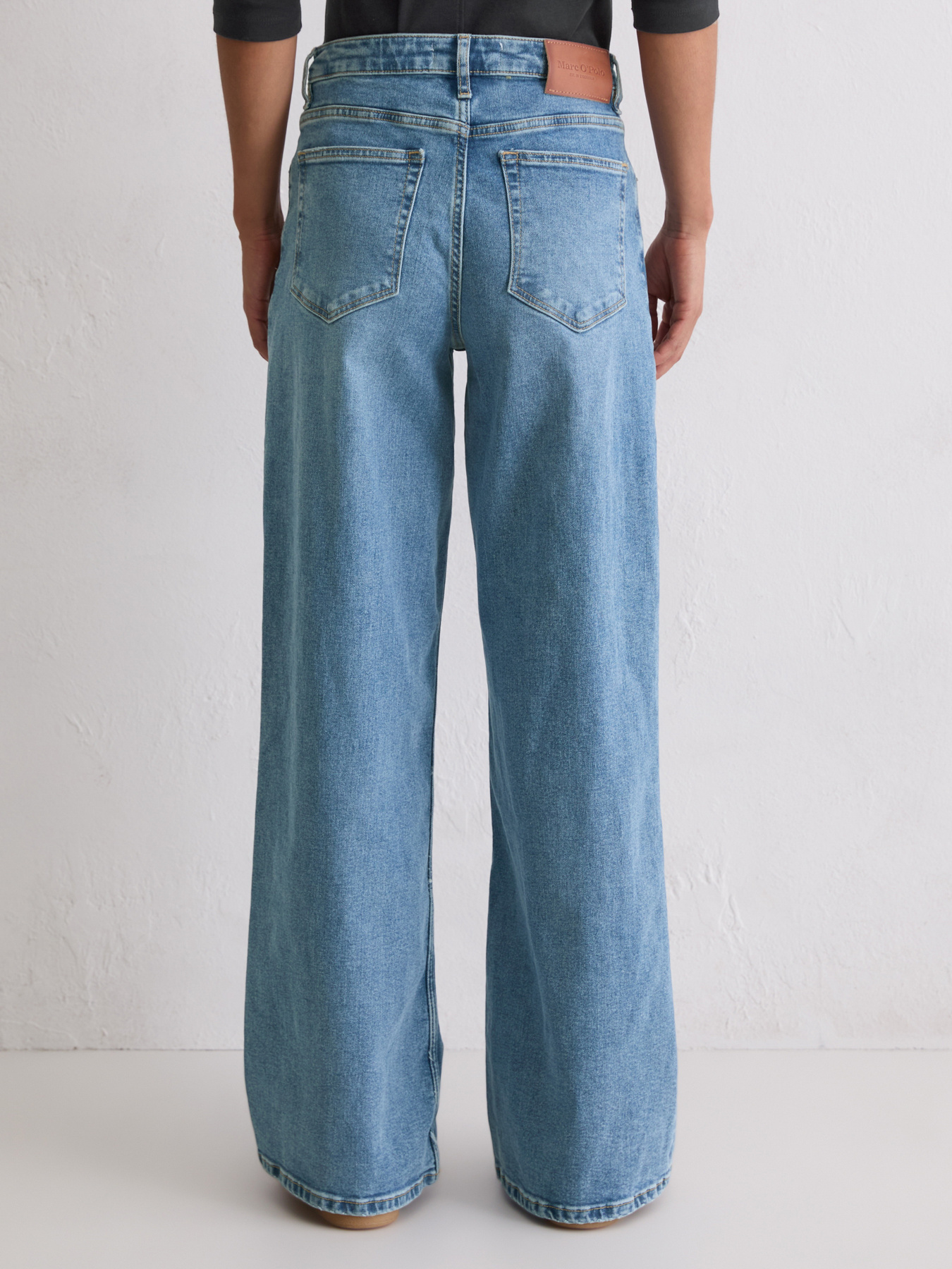 Широкі джинси Marc O’Polo модель 5000010687-5708 Фото