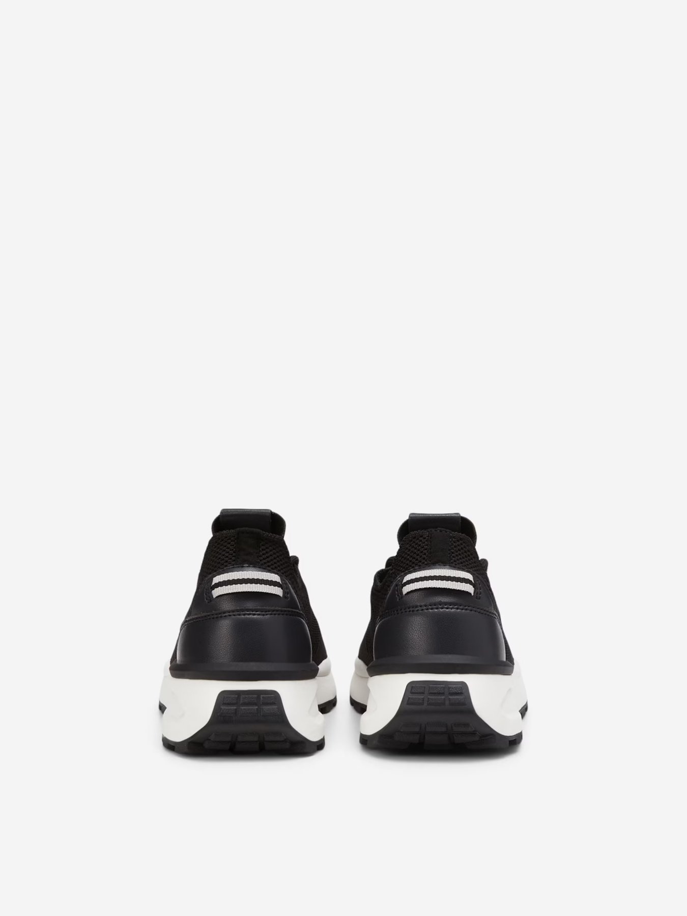 Кросівки Marc O’Polo Модель 30227793501604-990 Фото