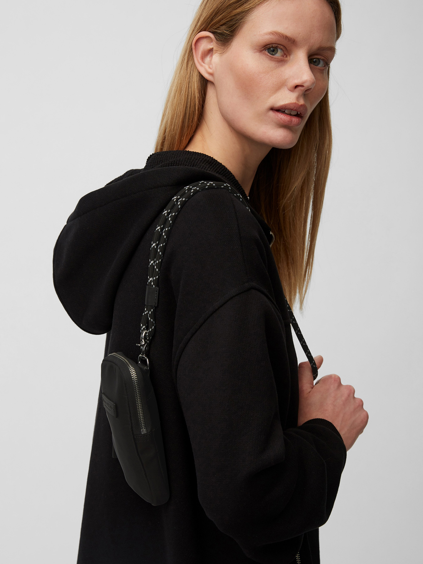 Кросс-боди Marc O’Polo модель 10119608401600-990 Фото